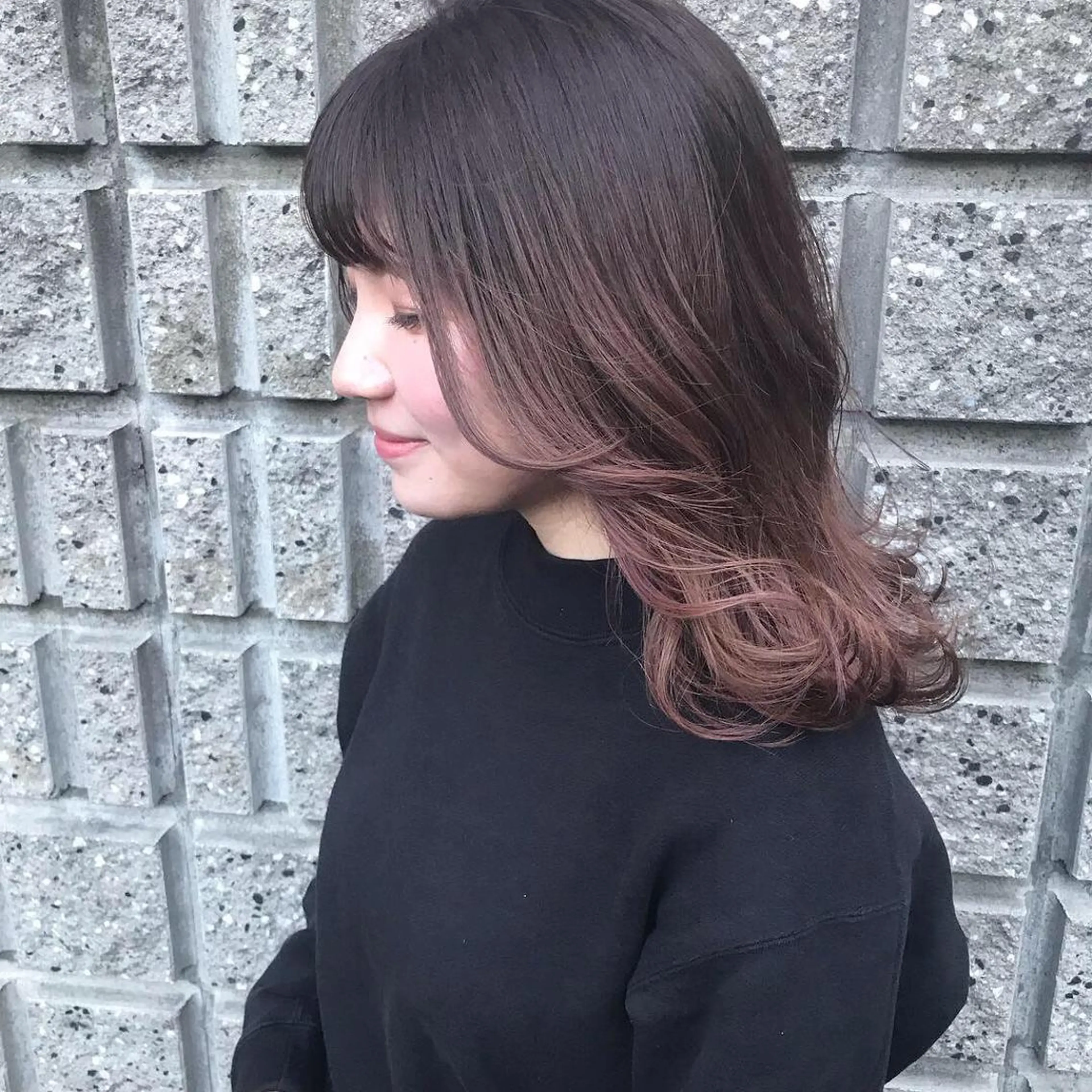 セミロング カラー レイヤー/顔周り /AKARIのヘアスタイル