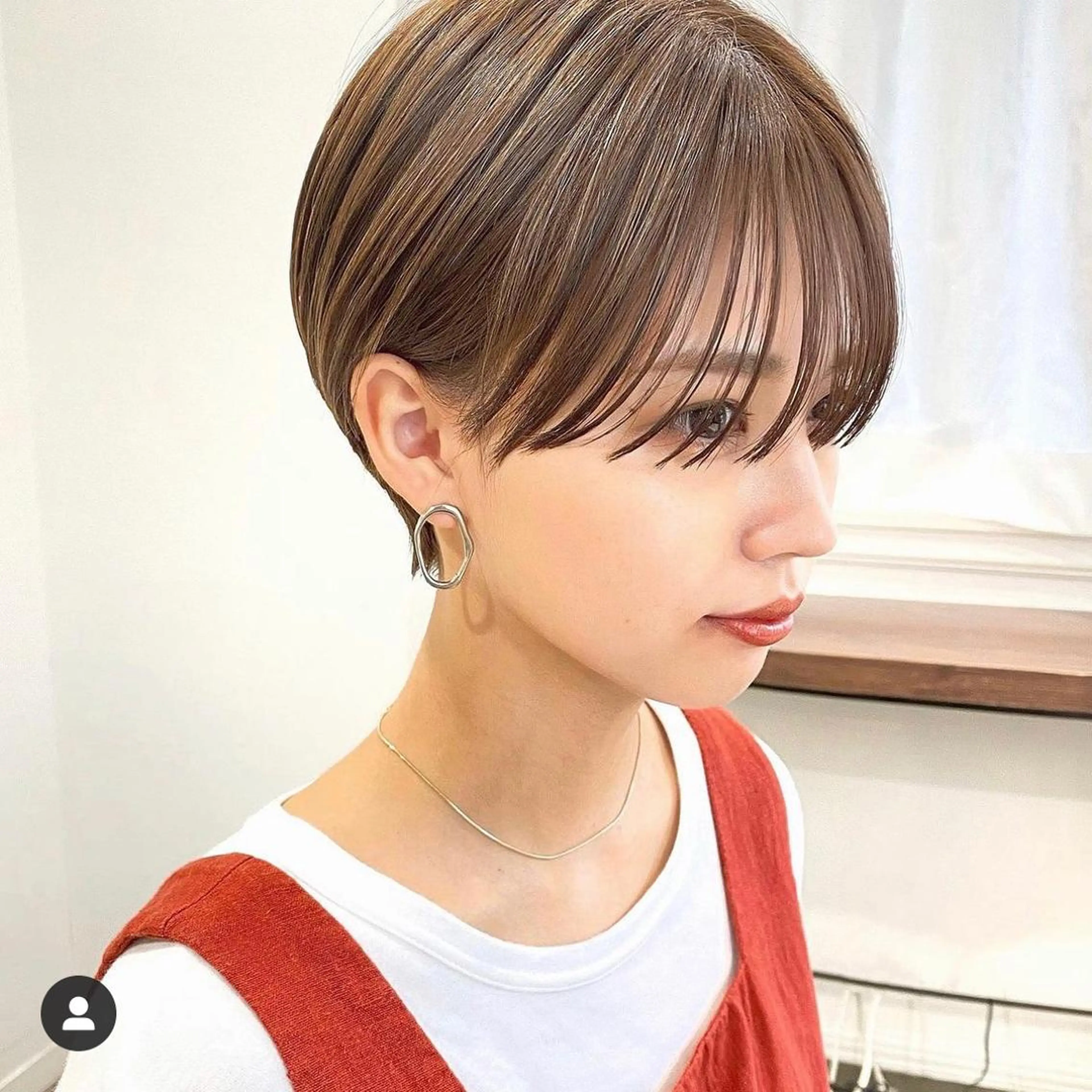 ショート カット ヘアカラー トリートメント 顔周り/ブリーチなし /縮毛矯正🫧伊勢のヘアスタイル