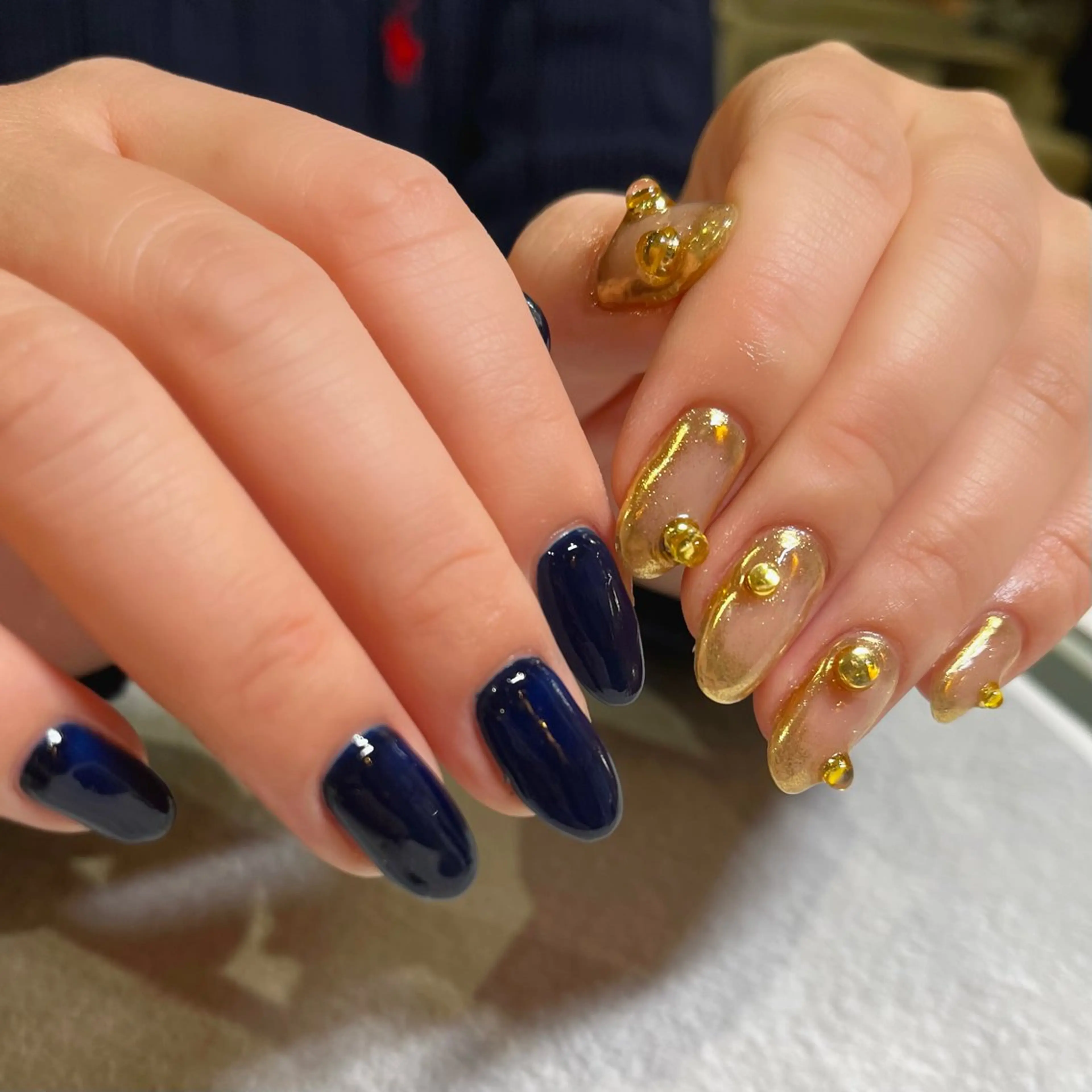 ネイル ゴールド ネイビー IZUMIꕤnail 堺筋本町｜心斎橋のネイルデザイン