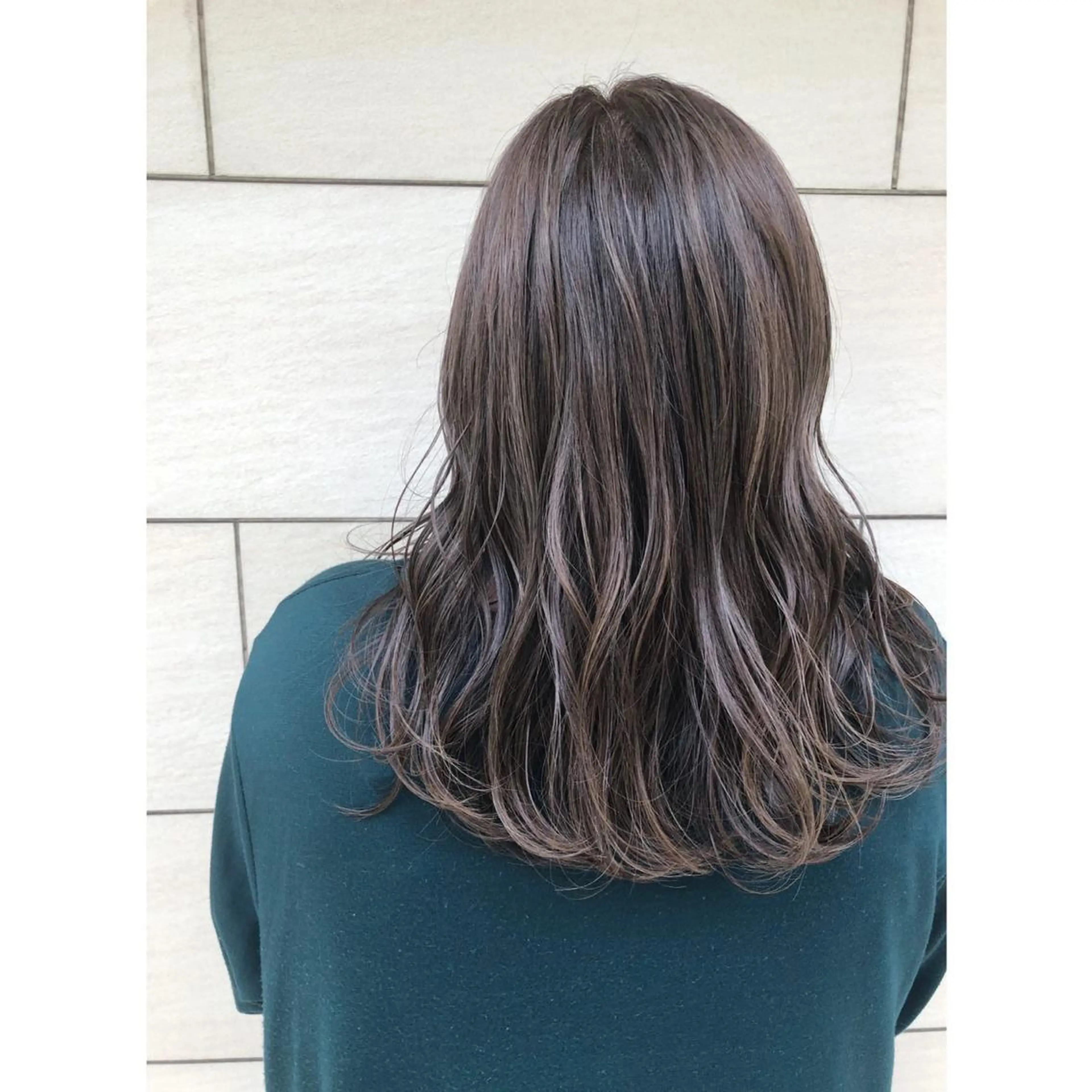 セミロング カラー ヘアアレンジ 🌺まなみ/ うる艶カラー🌺のヘアスタイル