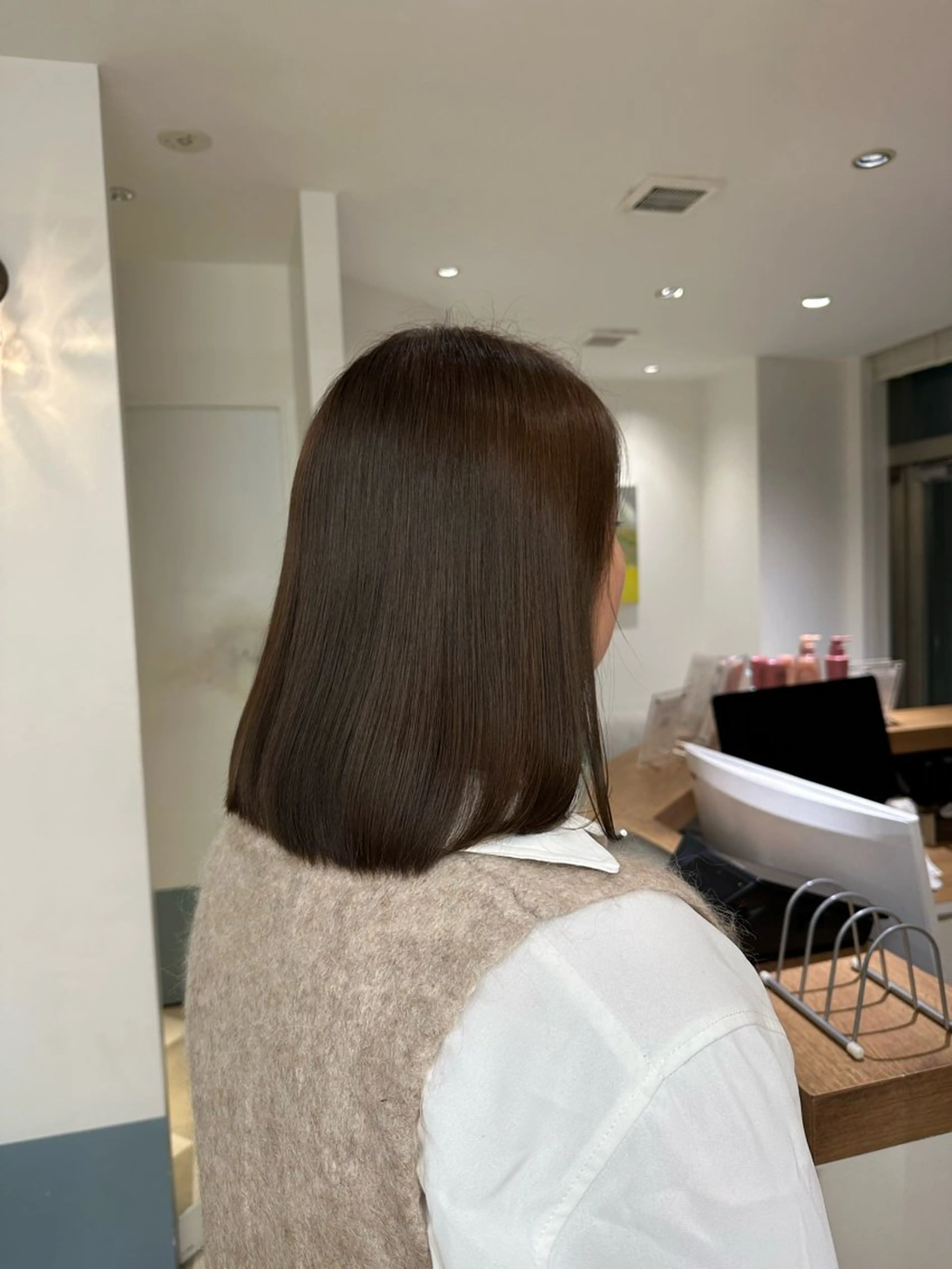 ミディアム カラー ヘアカラー トリートメント 安丸 結夏のヘアスタイル