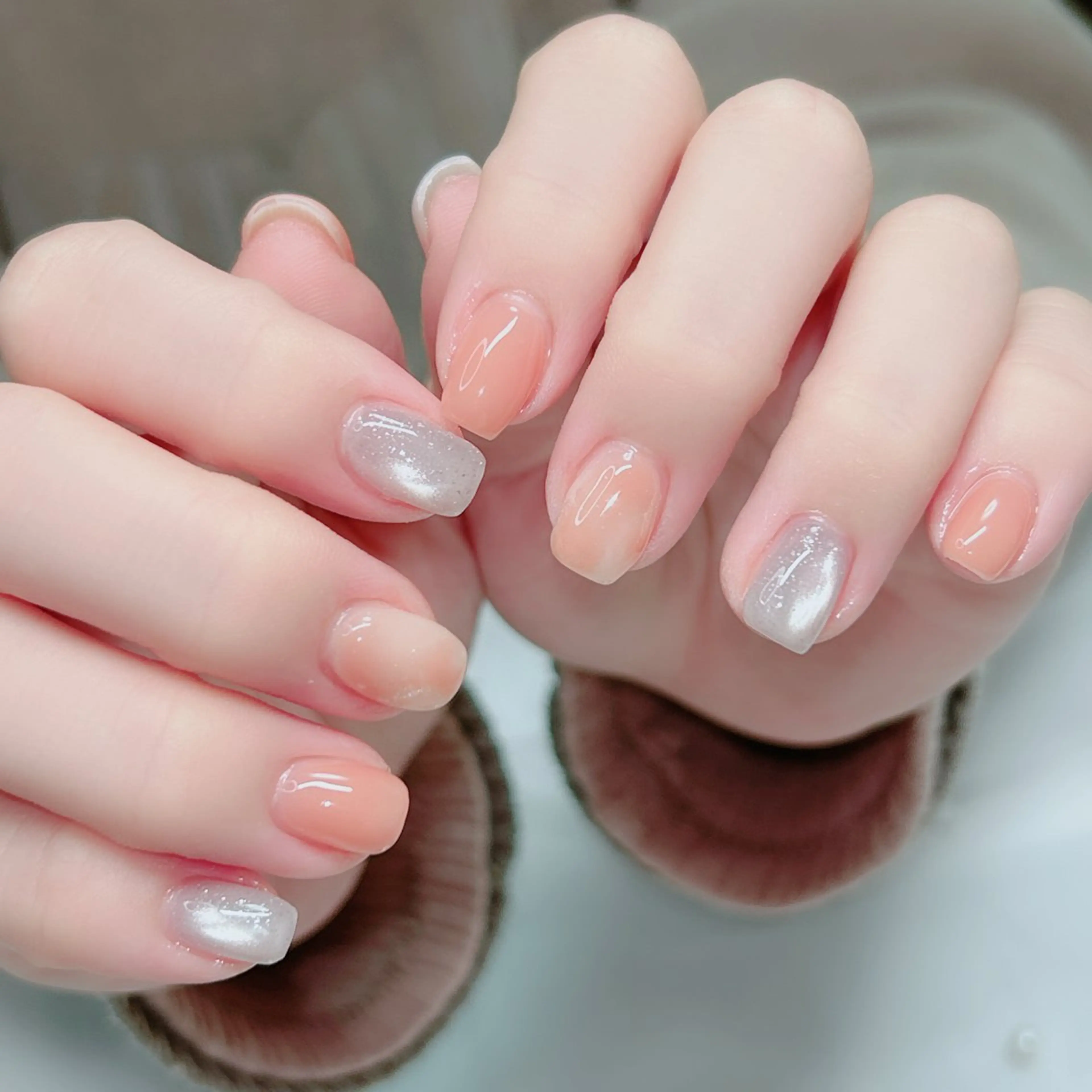 ネイル オーロラネイル ミラーネイル オフィスネイル ワンカラーネイル シンプルネイル ハンドネイル Cute Tips nailのネイルデザイン