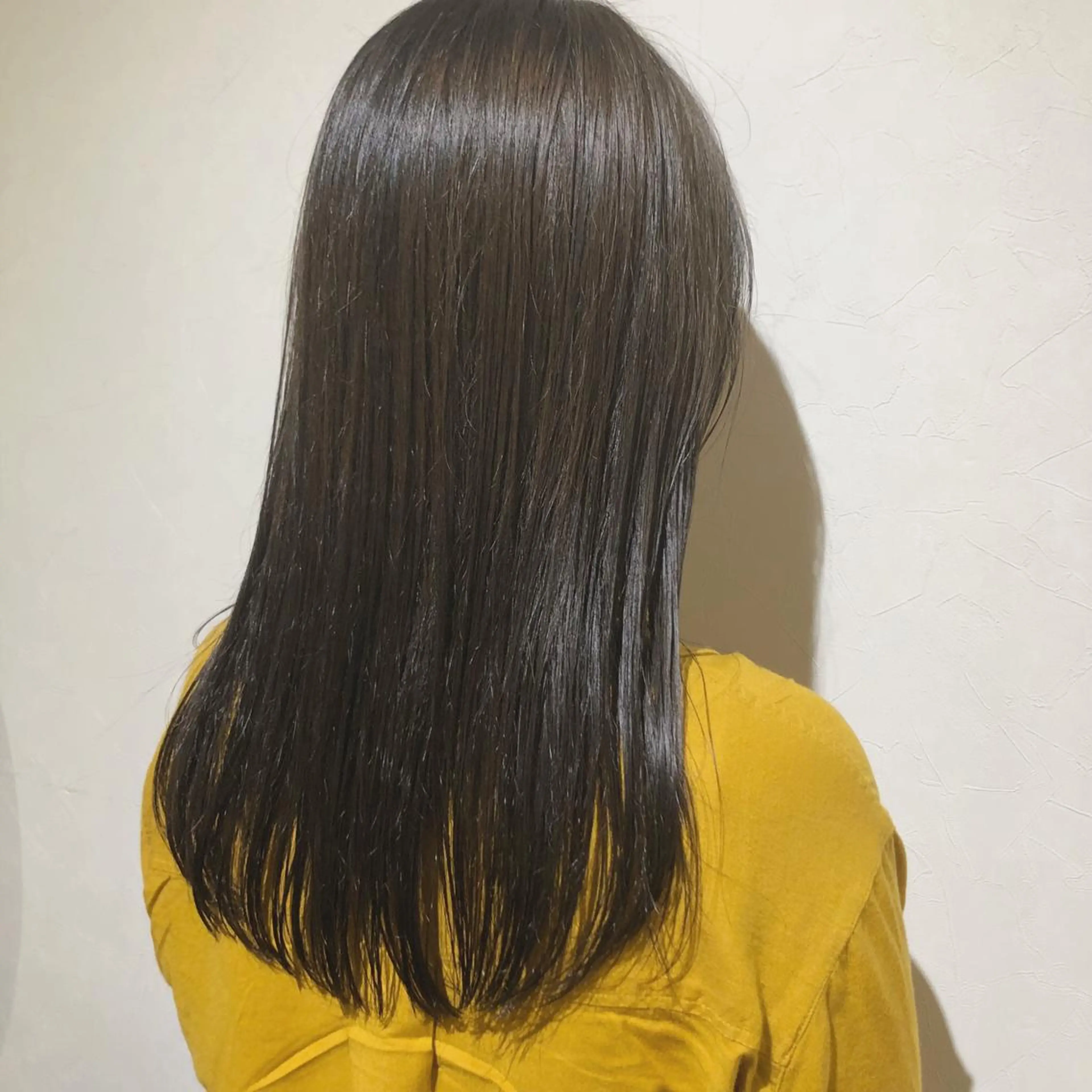 癖での広がりを解消‼️カット＆縮毛矯正＆2stepトリートメントの写真