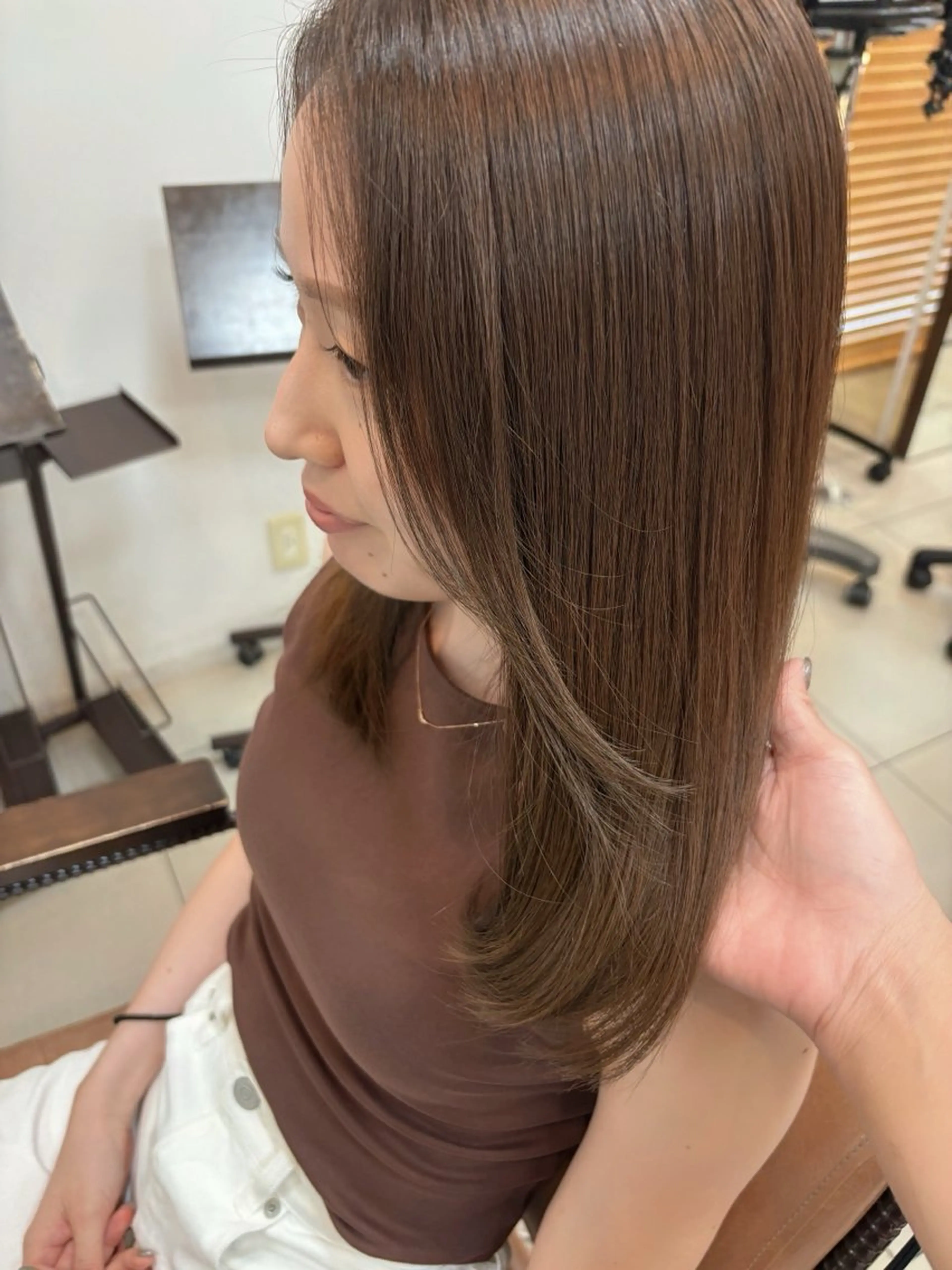 ミディアム カラー ベージュカラー カット ヘアカラー トリートメント 頭皮×髪質改善 透明感カラー💎中村のヘアスタイル