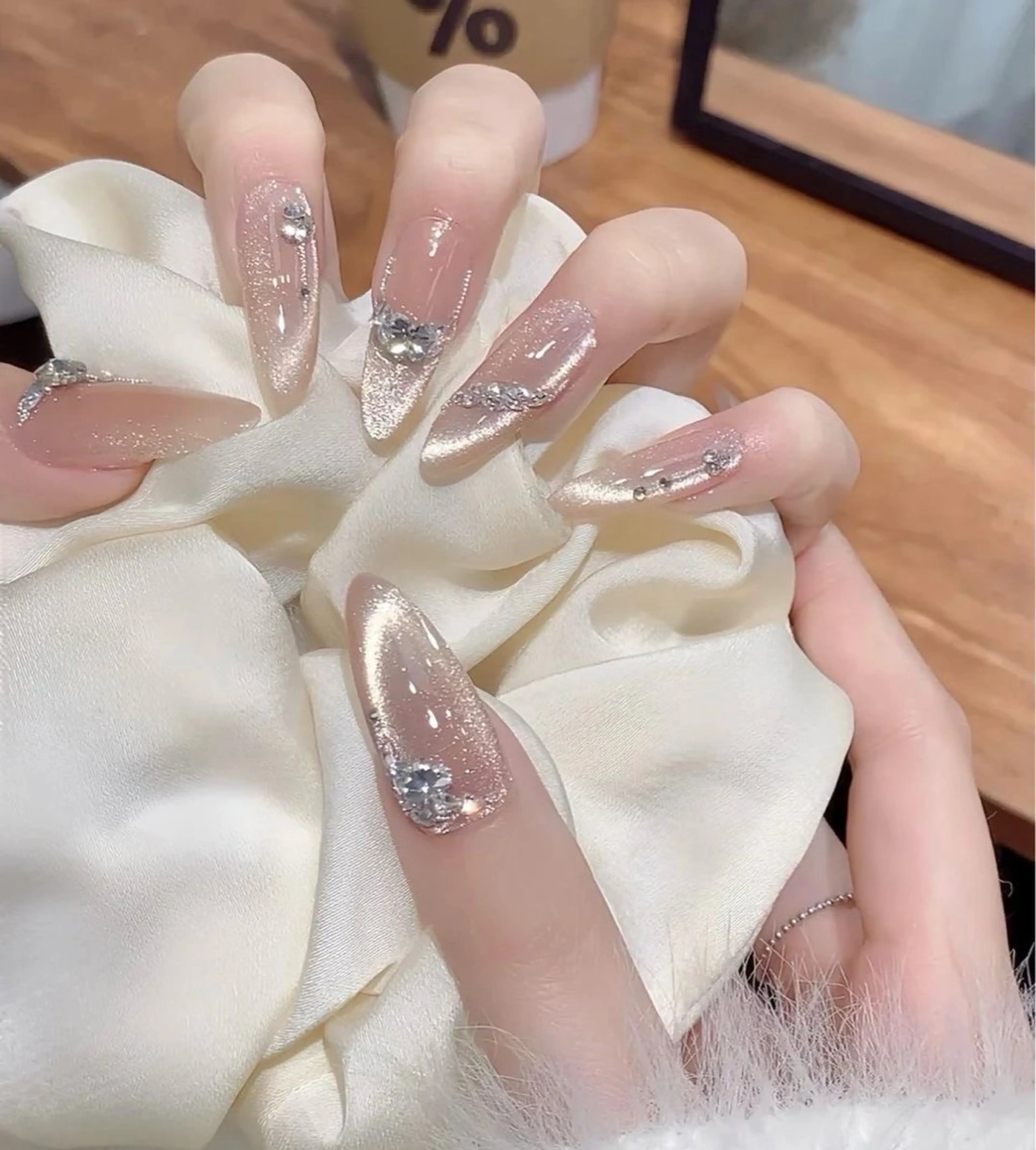 カラー ハンドネイル AIN Nailのネイルデザイン