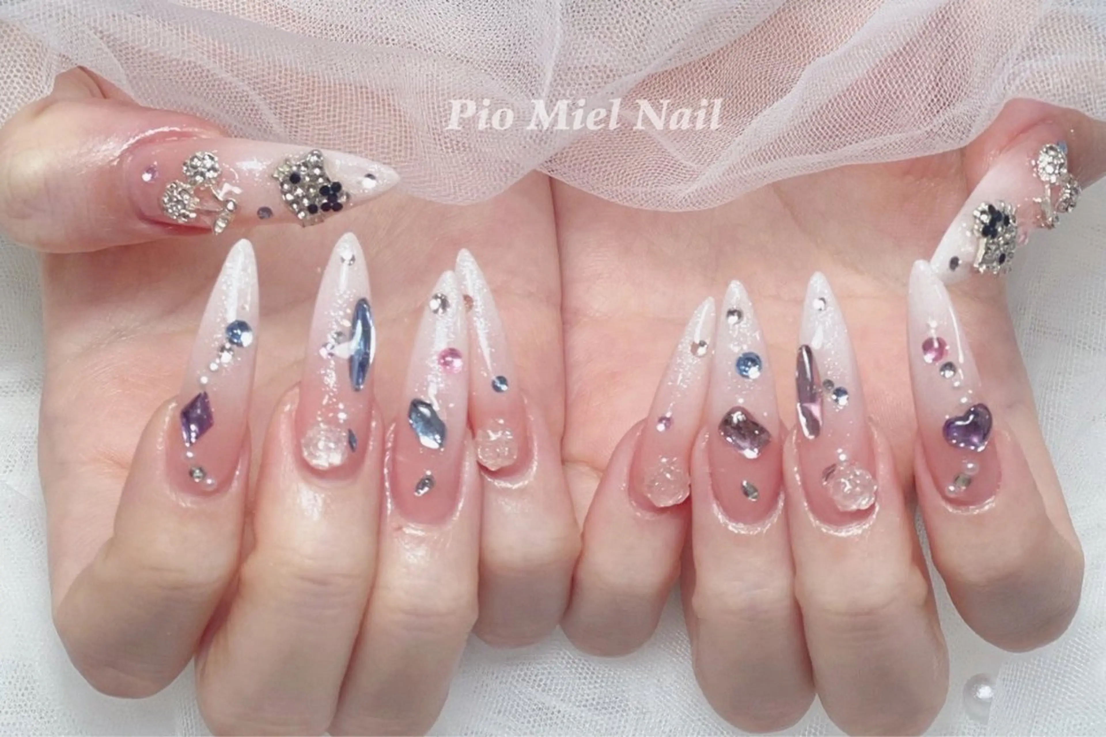 ネイル マグネットネイル ニュアンスネイル ピンク シンプルネイル ワンホンネイル ハンドネイル HANA 長さだしのネイルデザイン