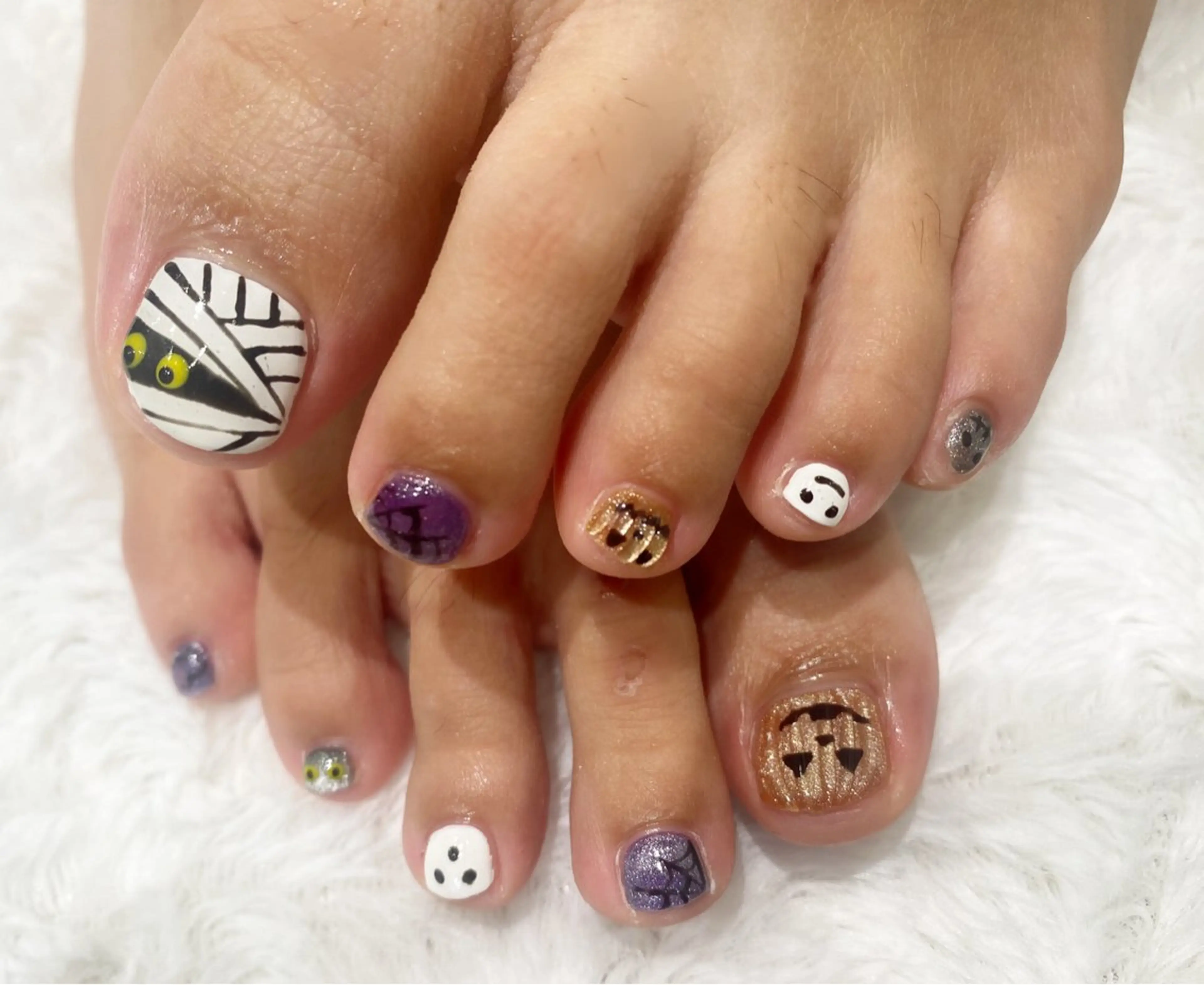 ネイル ハロウィン 持ち込み フットネイル ネイルサロン nail_upのネイルデザイン