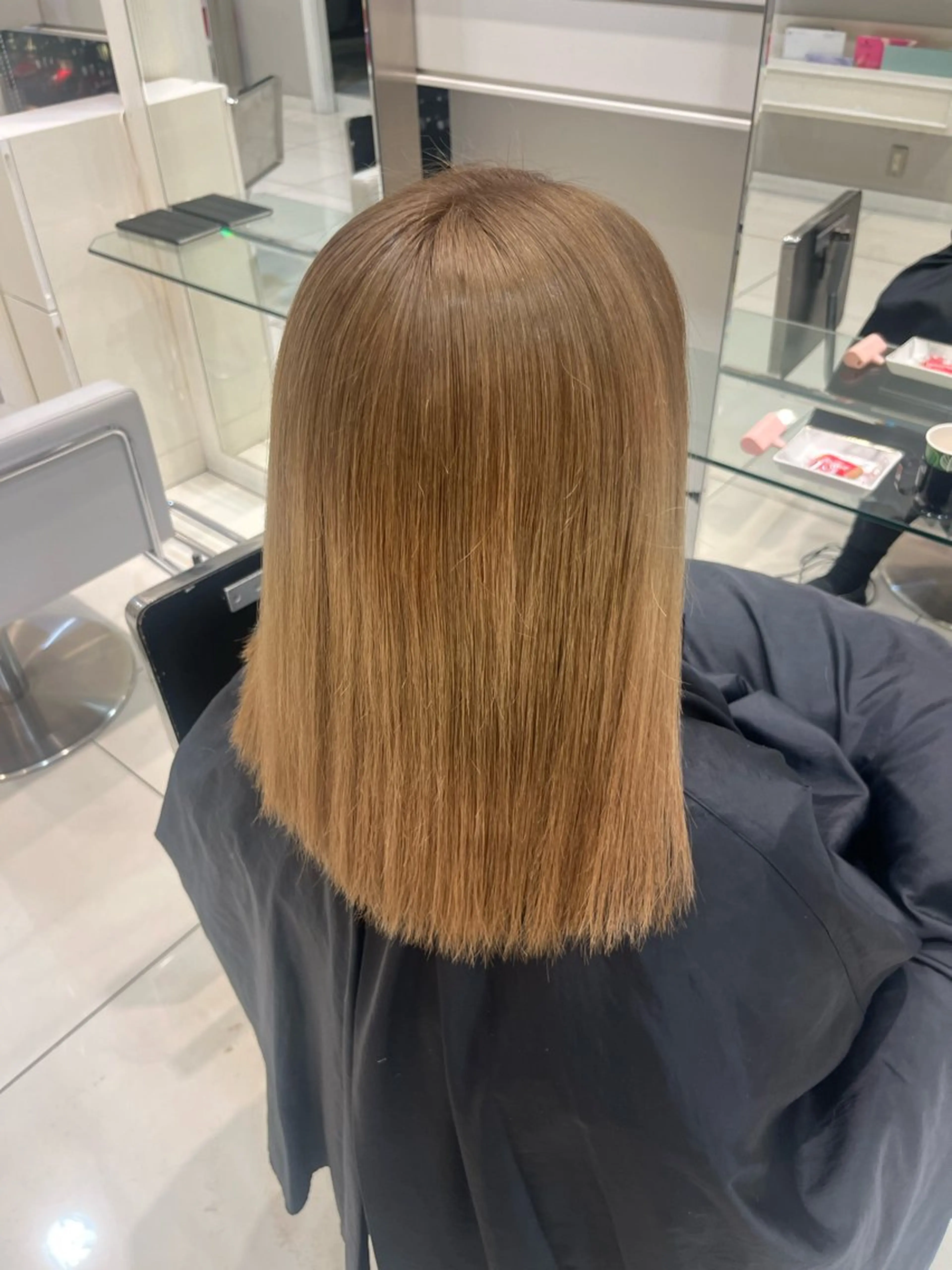 セミロング カラー Above /yoshimiのヘアスタイル