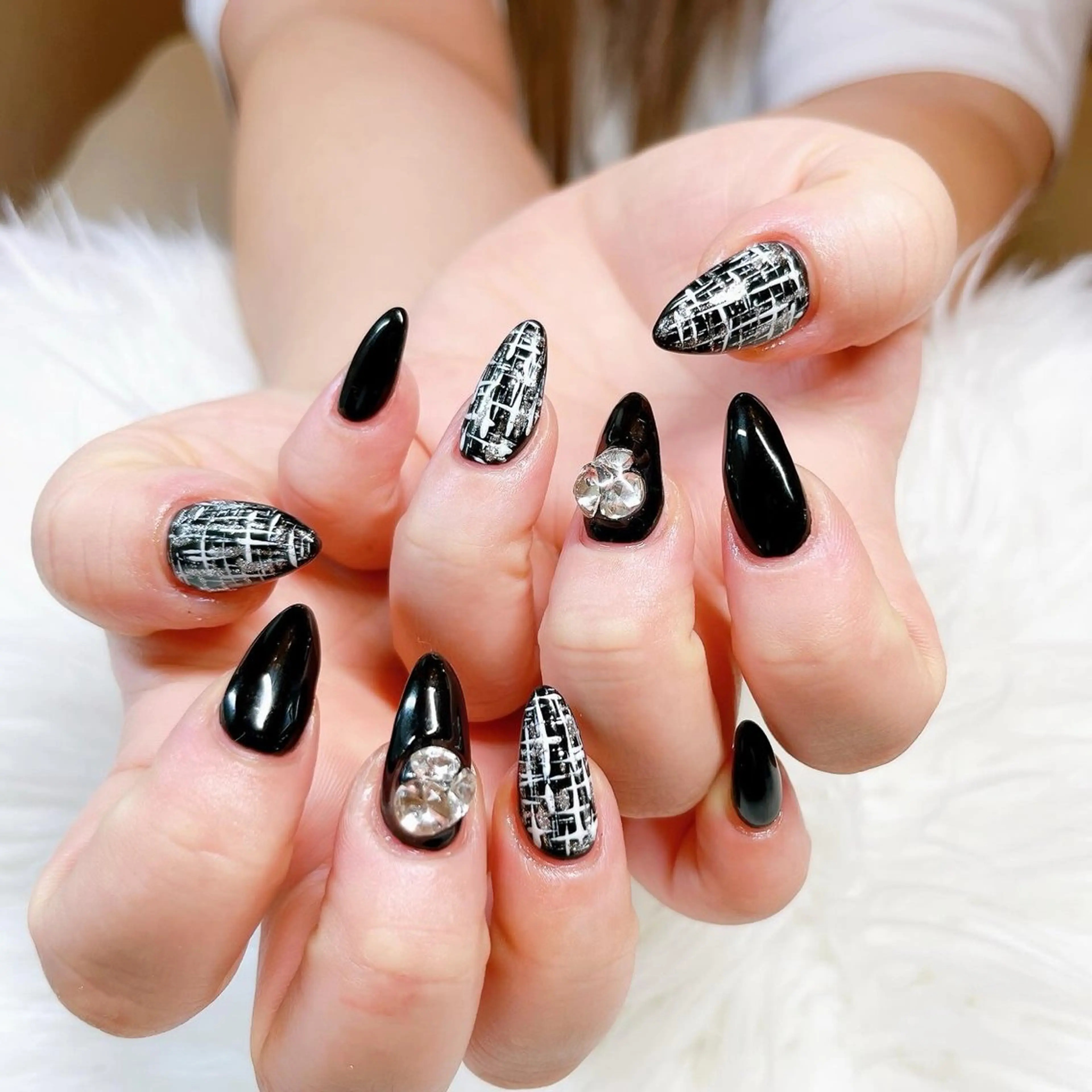 ネイル ハンドネイル 根津 綾子のネイルデザイン