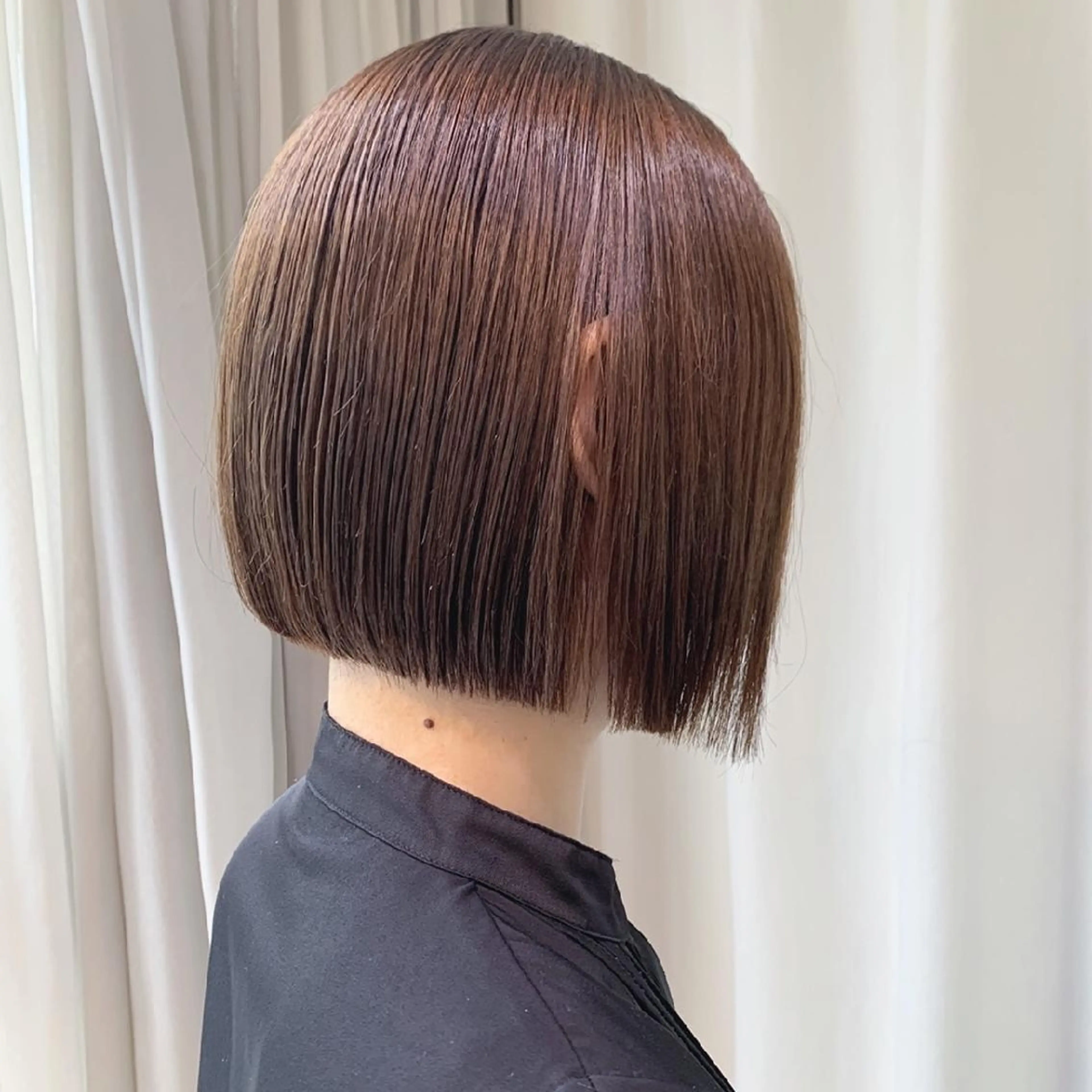 ショート カラー パーマ ヘアアレンジ 切りっぱなしボブ ボブ 髪質改善 小顔カット 縮毛矯正 カット ヘアカラー トリートメント salowin新宿三丁目店所属・🖤小顔ボブ/ウルフ レイヤー🖤山本諒のヘアスタイル