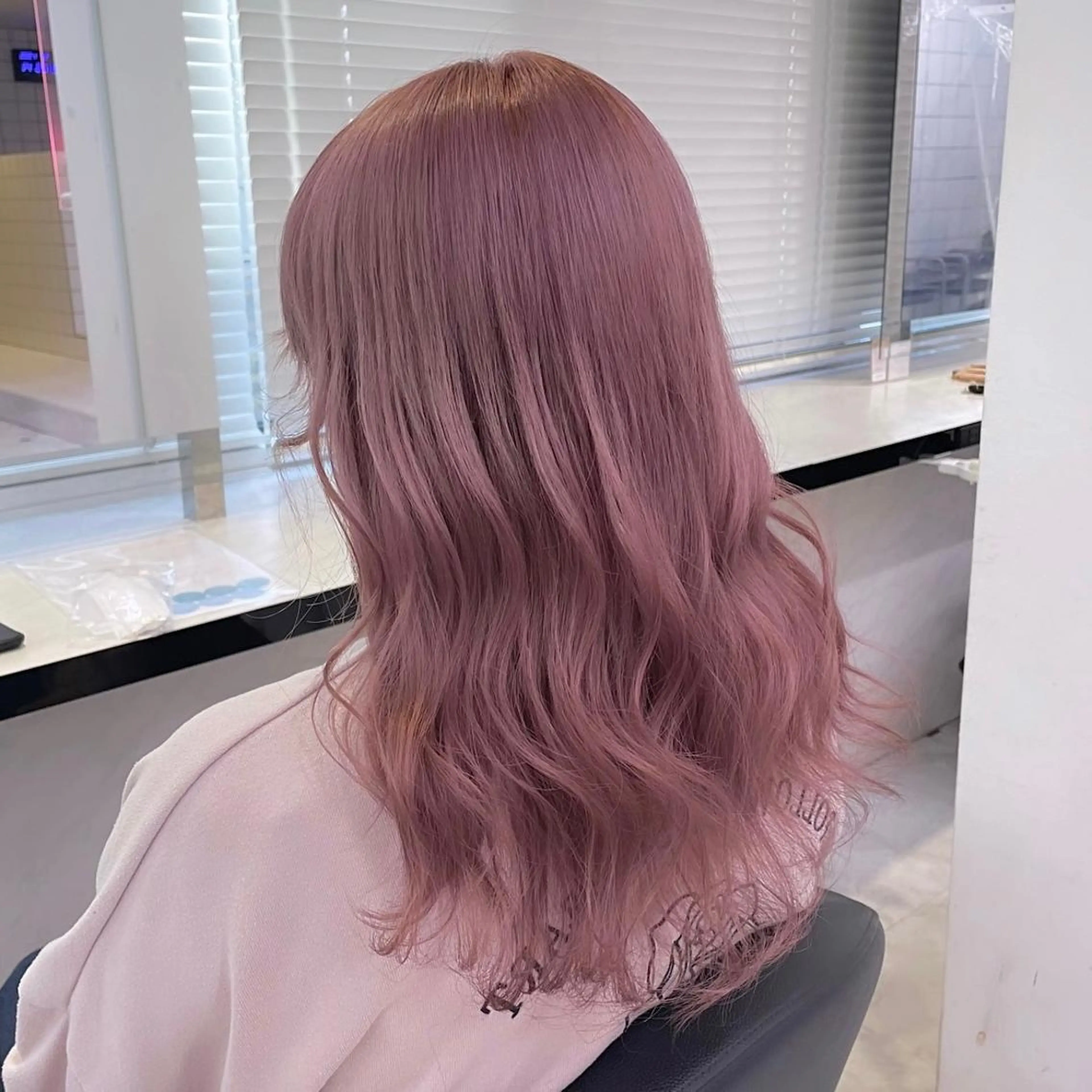 セミロング カラー 🩰透明感カラー♡ UTA🩰のヘアスタイル