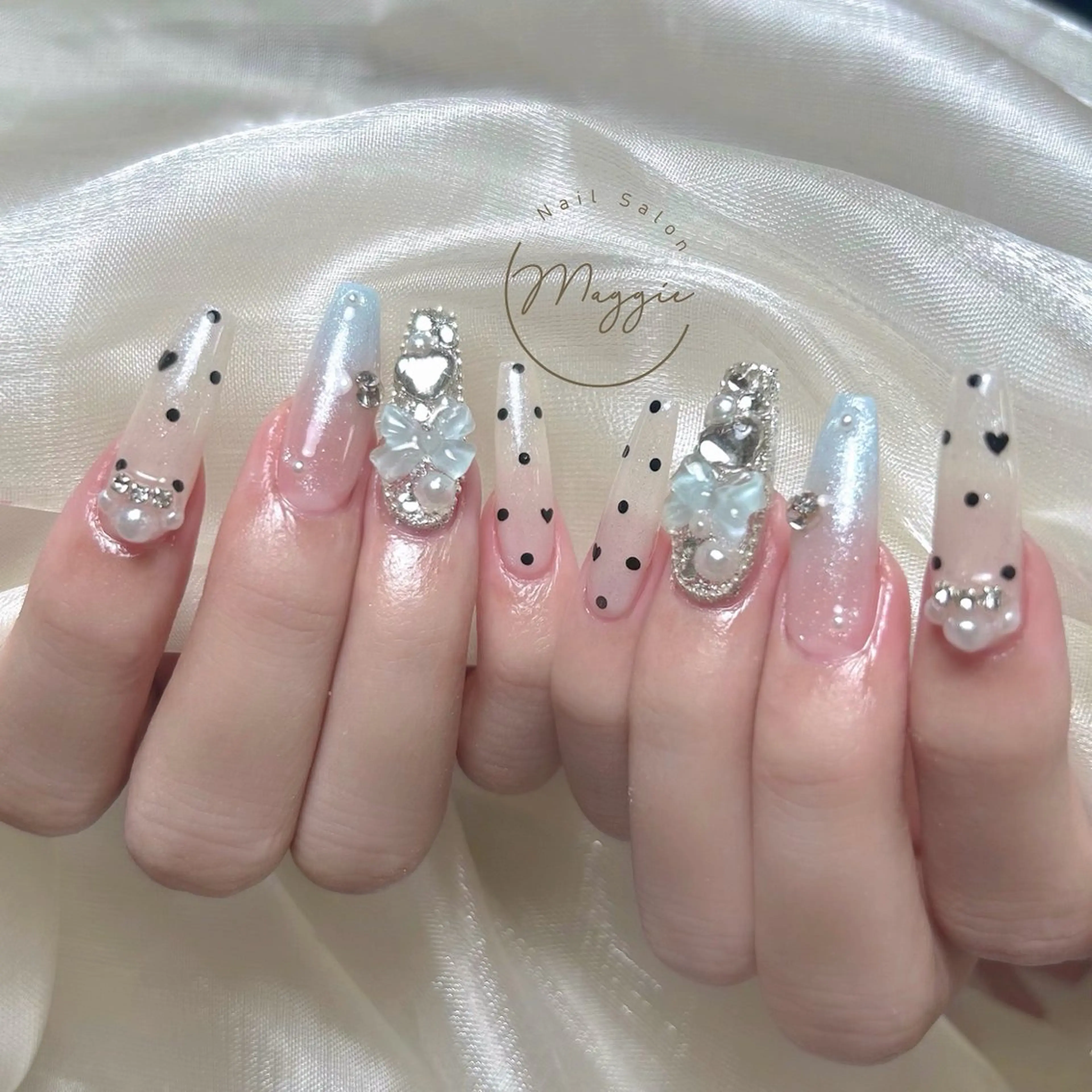 ネイル Maggie Nail🦩のネイルデザイン