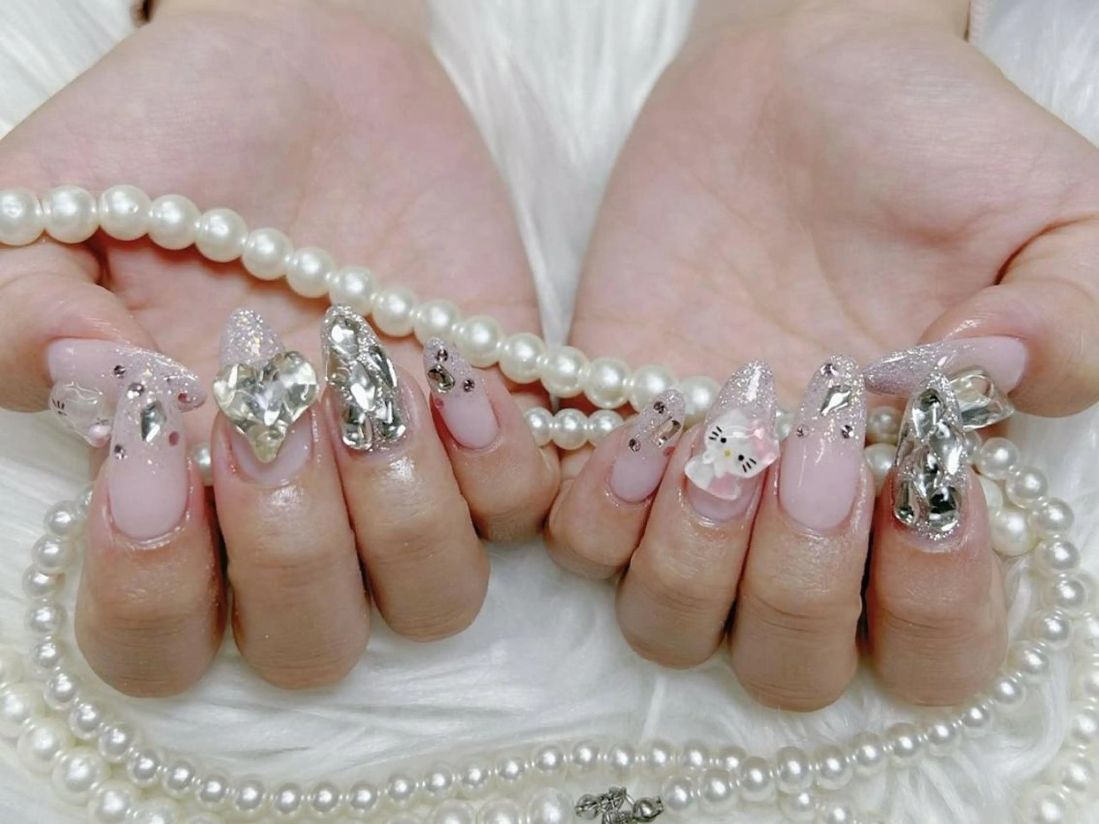 メンズ ネイル アートネイル フレンチネイル ジェルネイル キラキラネイル パラジェル Bloom kabukiのネイルデザイン