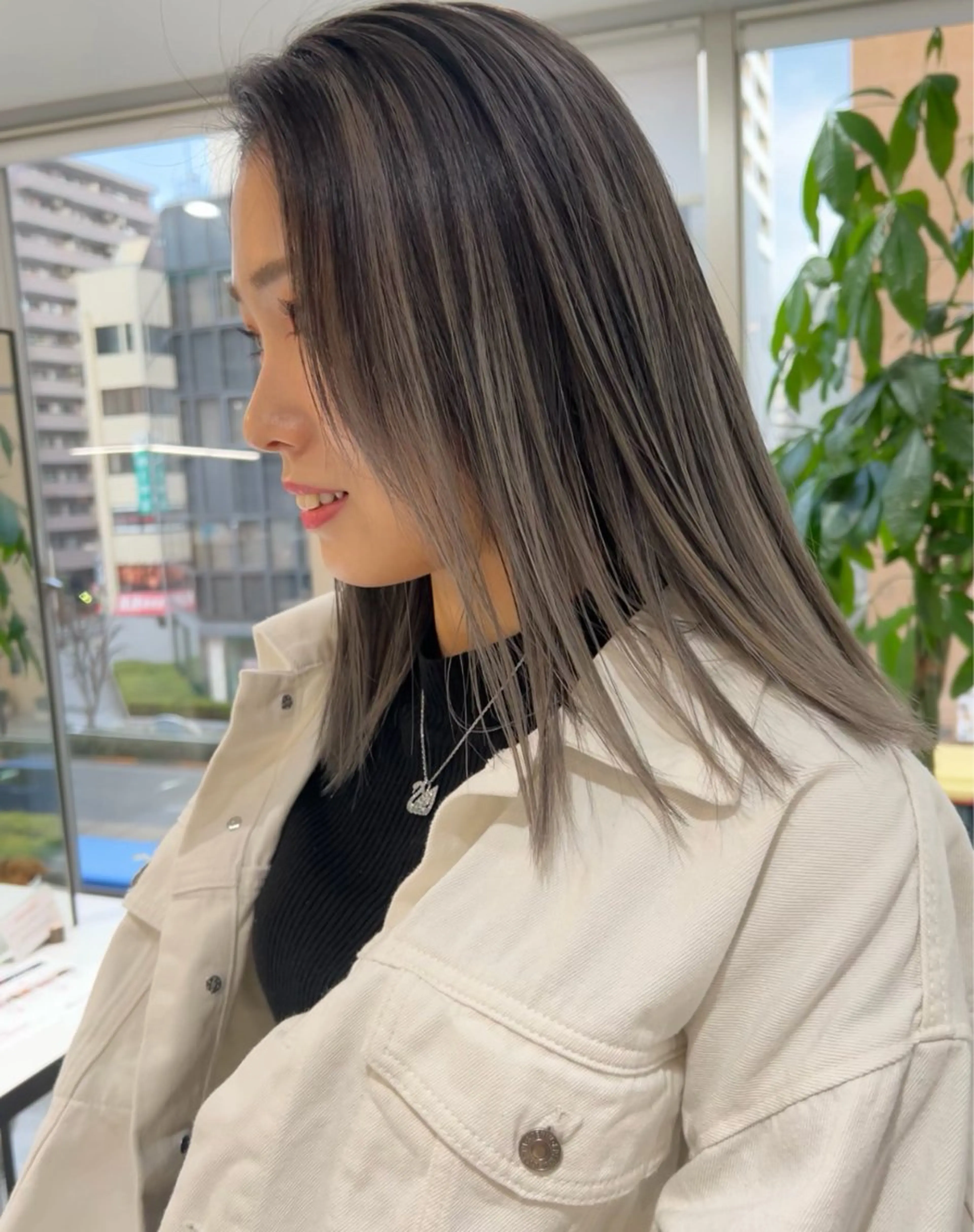 ミディアム Aika LA.MIUのヘアスタイル