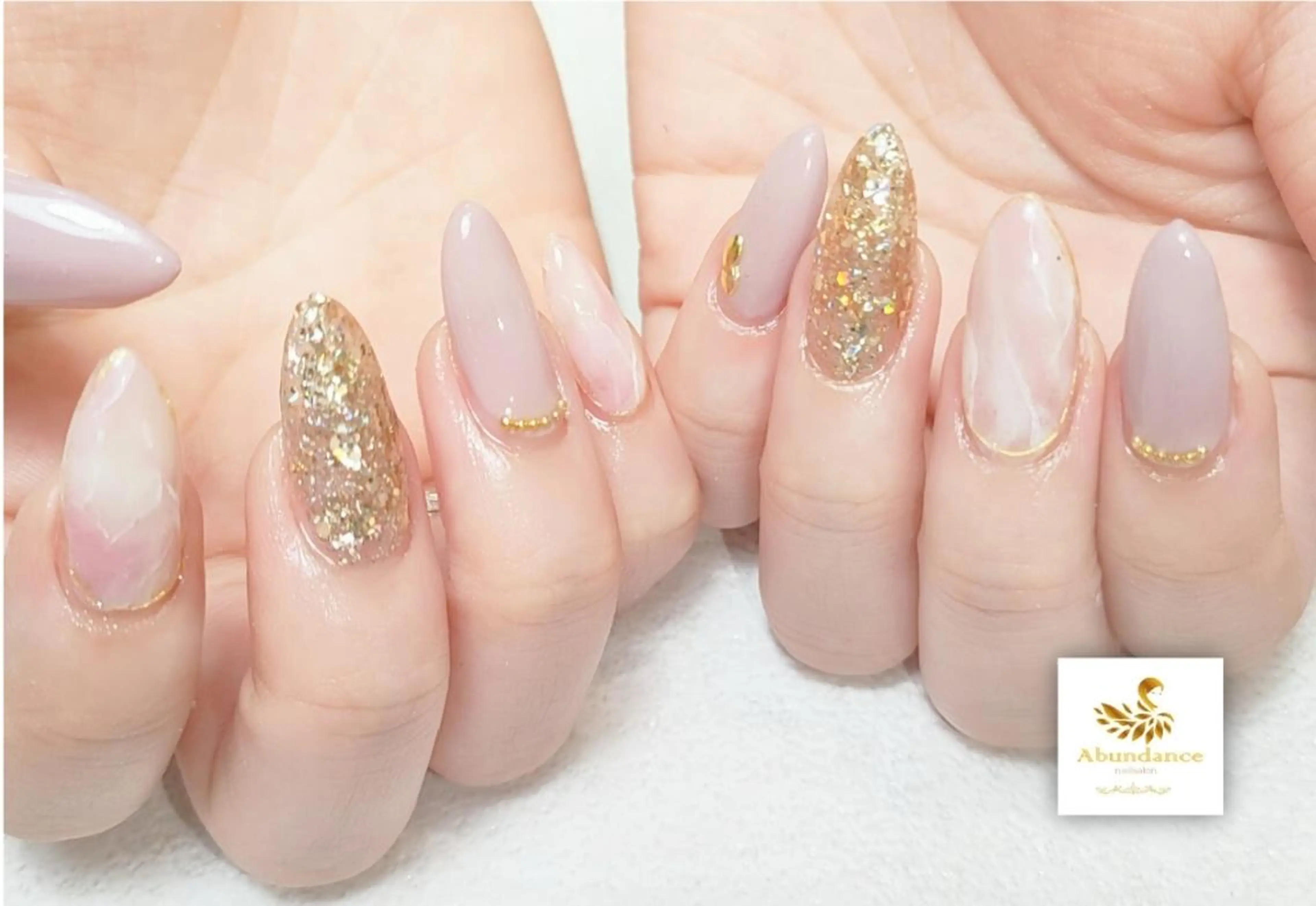 ロング ハンドネイル 完全予約制個室サロン Abundancesのネイルデザイン