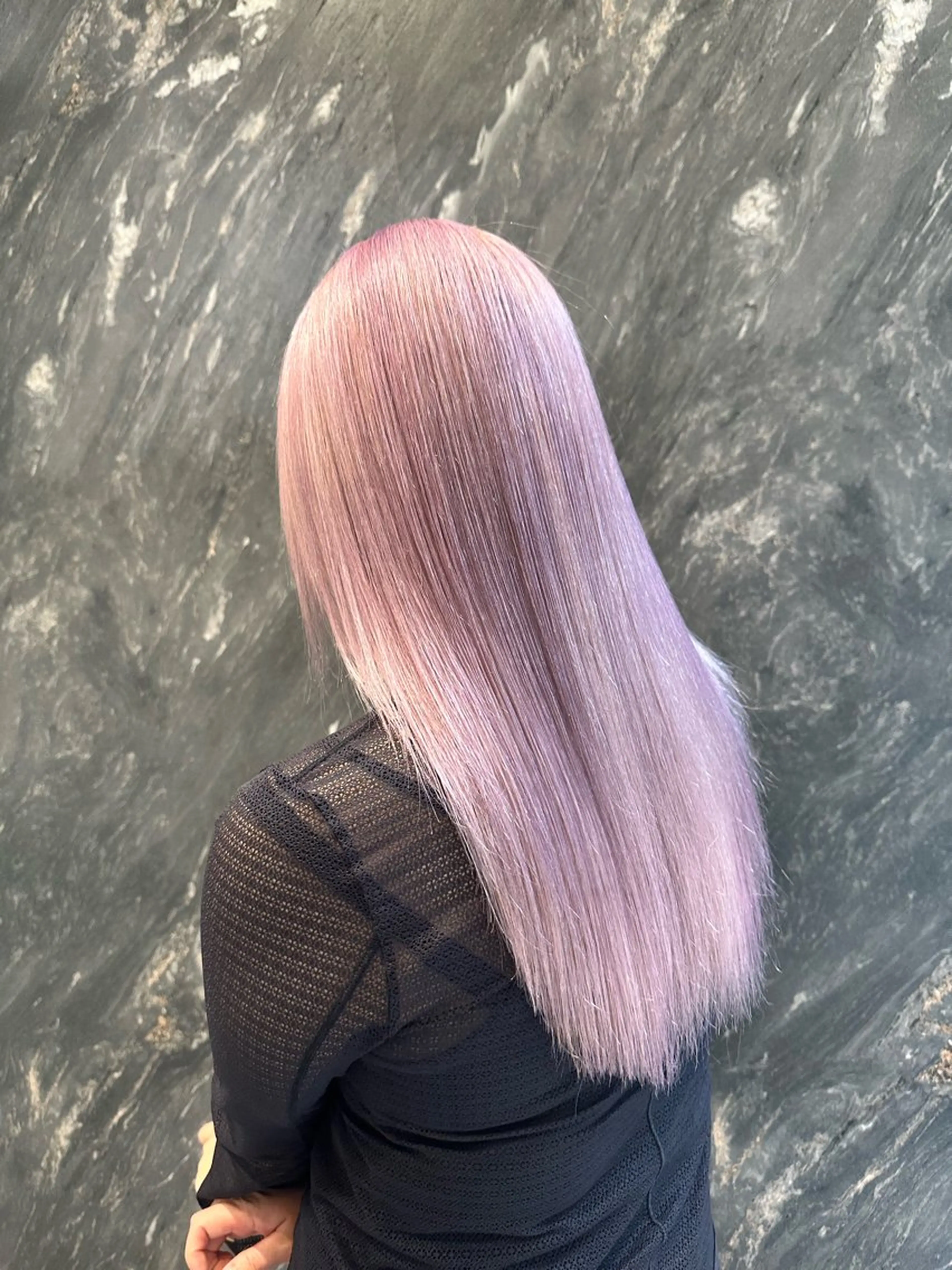 ロング カラー ラベンダーカラー カット ヘアカラー トリートメント 🦋レイヤーカット ミドリカワ🦋のヘアスタイル