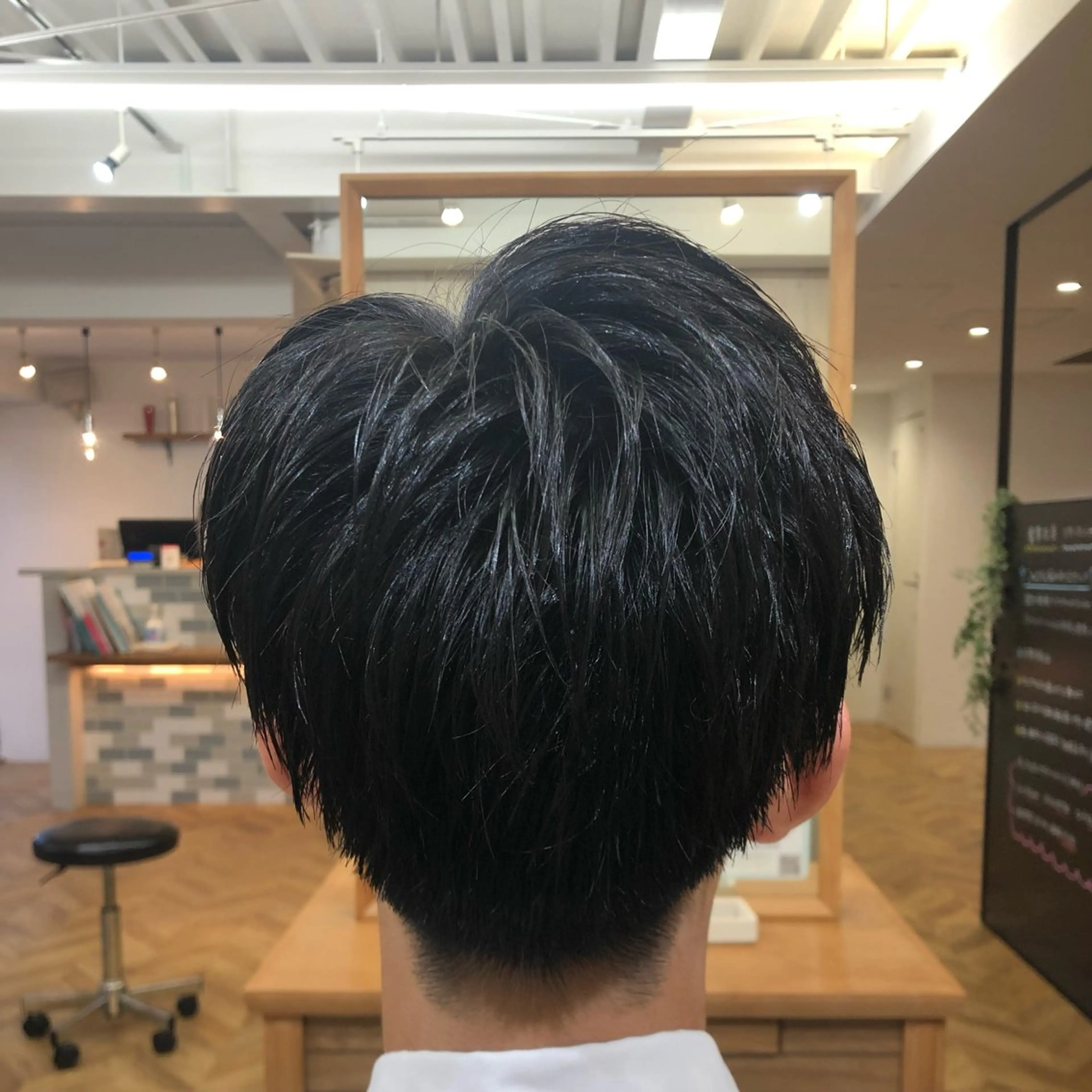 ショート メンズ 西山 良波のヘアスタイル