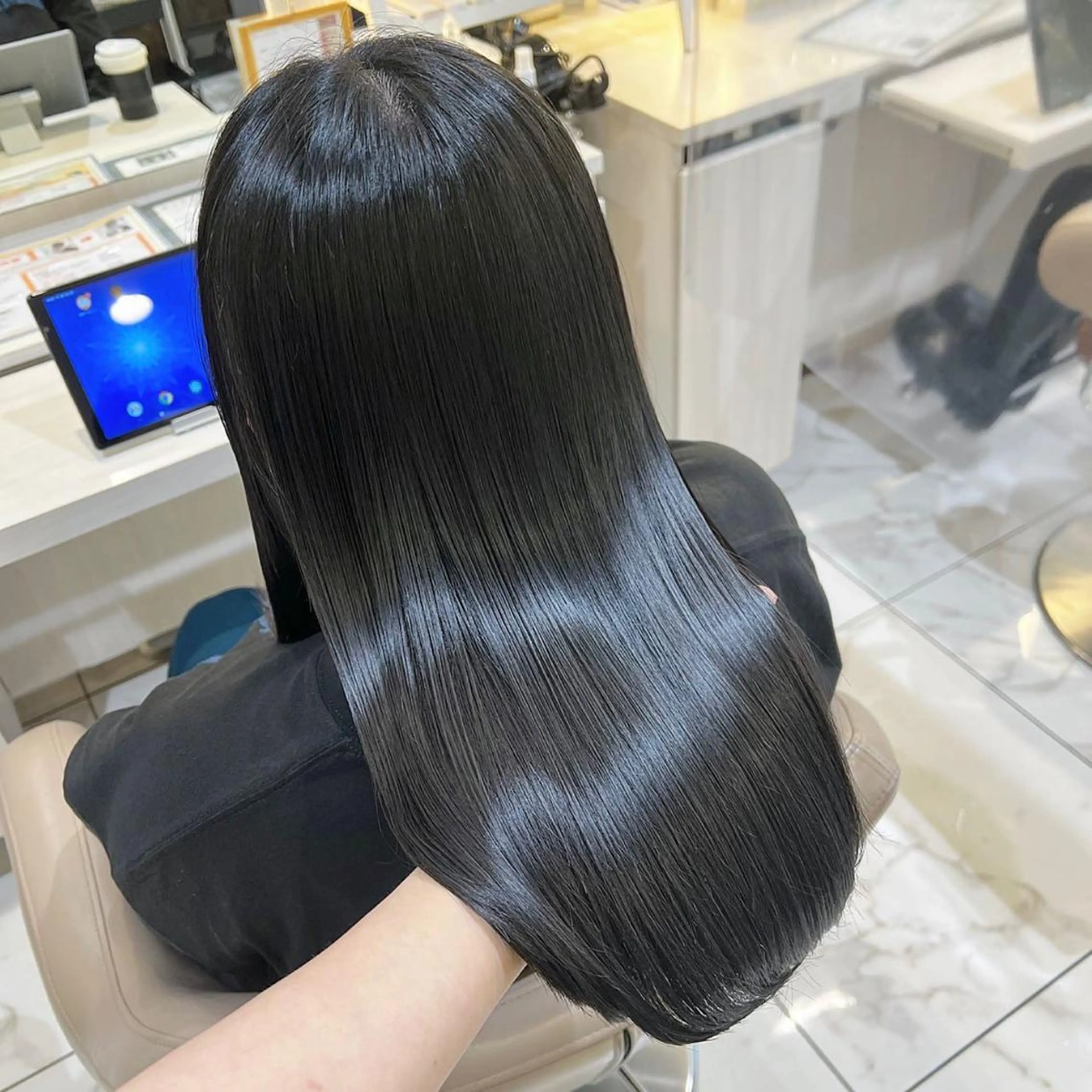 セミロング カット トリートメント 三箇島陽香/髪質改善 クロスパーマ縮毛矯正のヘアスタイル