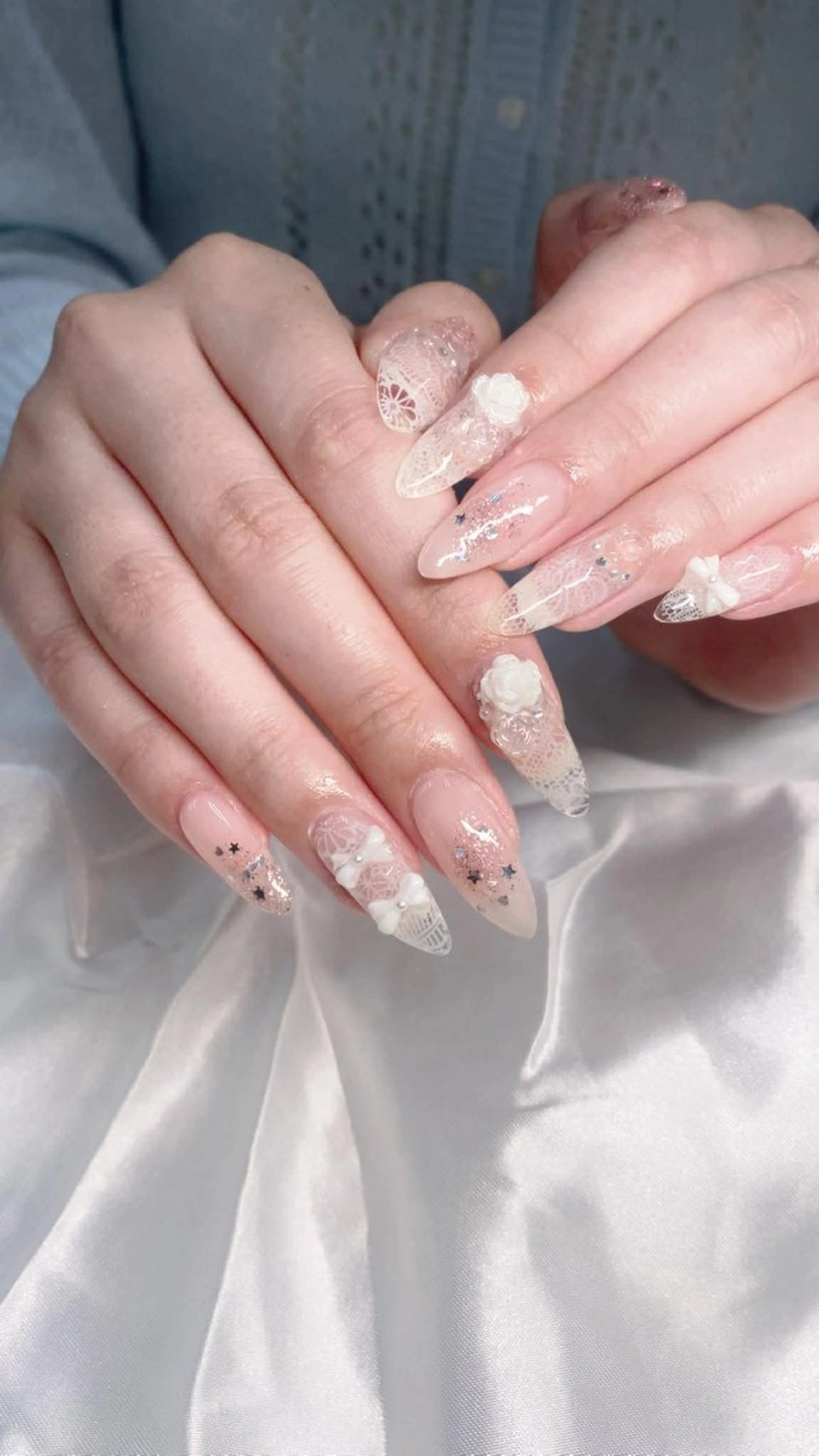ネイル べっ甲ネイル チークネイル フラワーネイル フットネイル フレンチネイル ハンドネイル Squen Nail 【持ち込みOK】のネイルデザイン