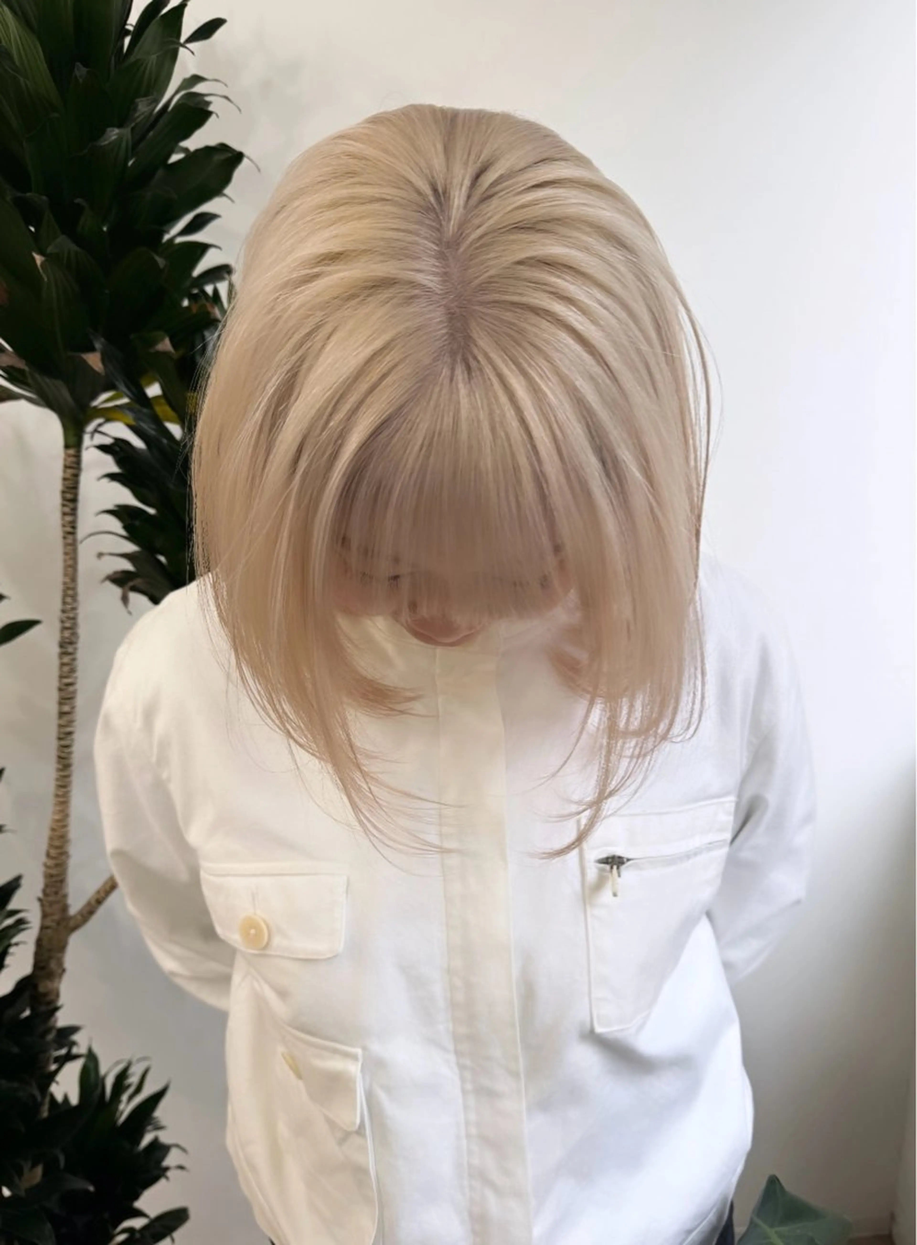 ミディアム カラー アッシュ ベージュカラー ブリーチ ブロンド ブラウンカラー カット ヘアカラー トリートメント nico TOKYO 渋谷所属・ブリーチ　ハイトーン 特化🌈フジタハルキのヘアスタイル