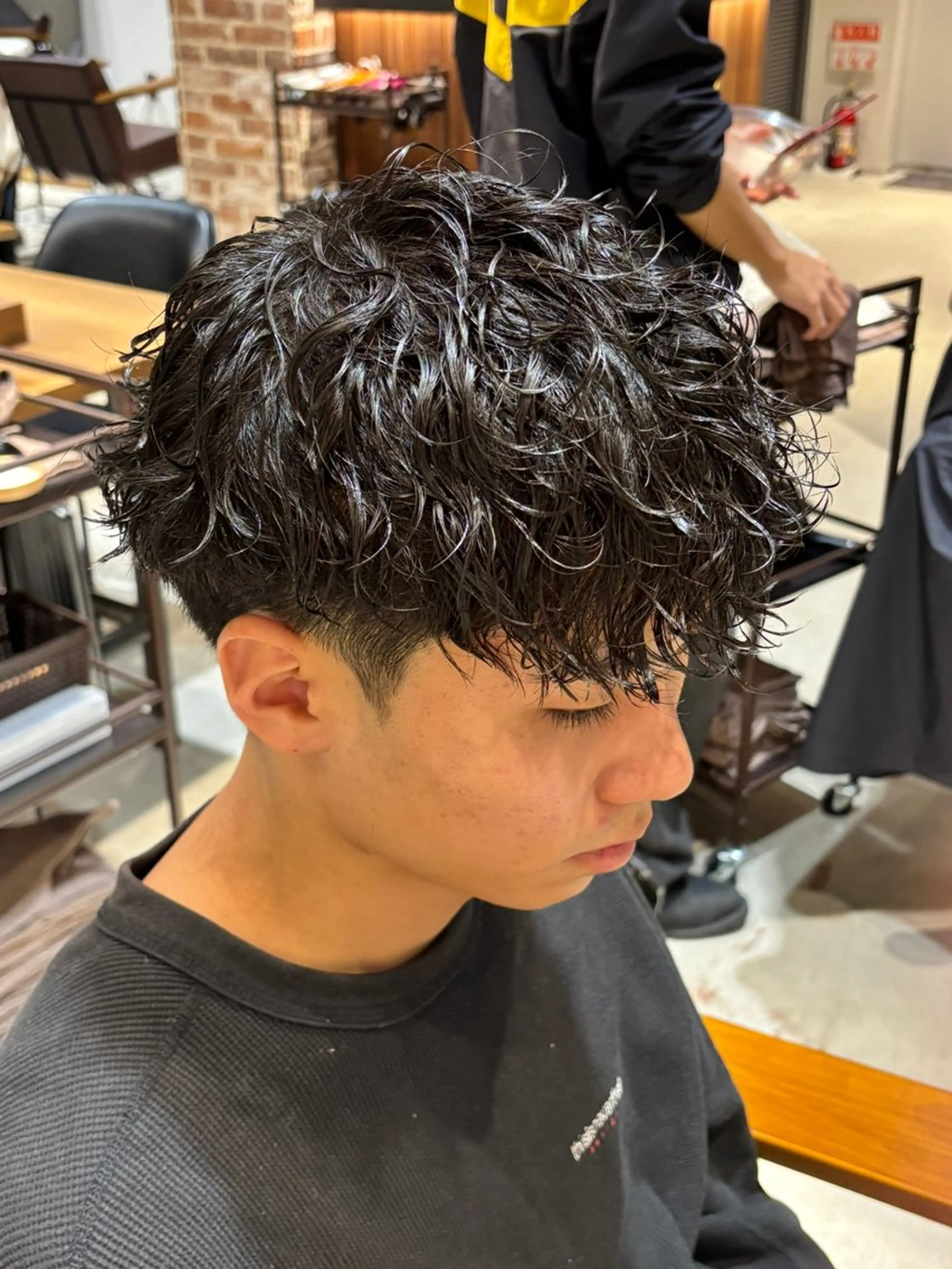 ショート パーマ メンズ カット パーマ トリートメント パーマ職人DAIKI ツイスパ/波巻きのヘアスタイル