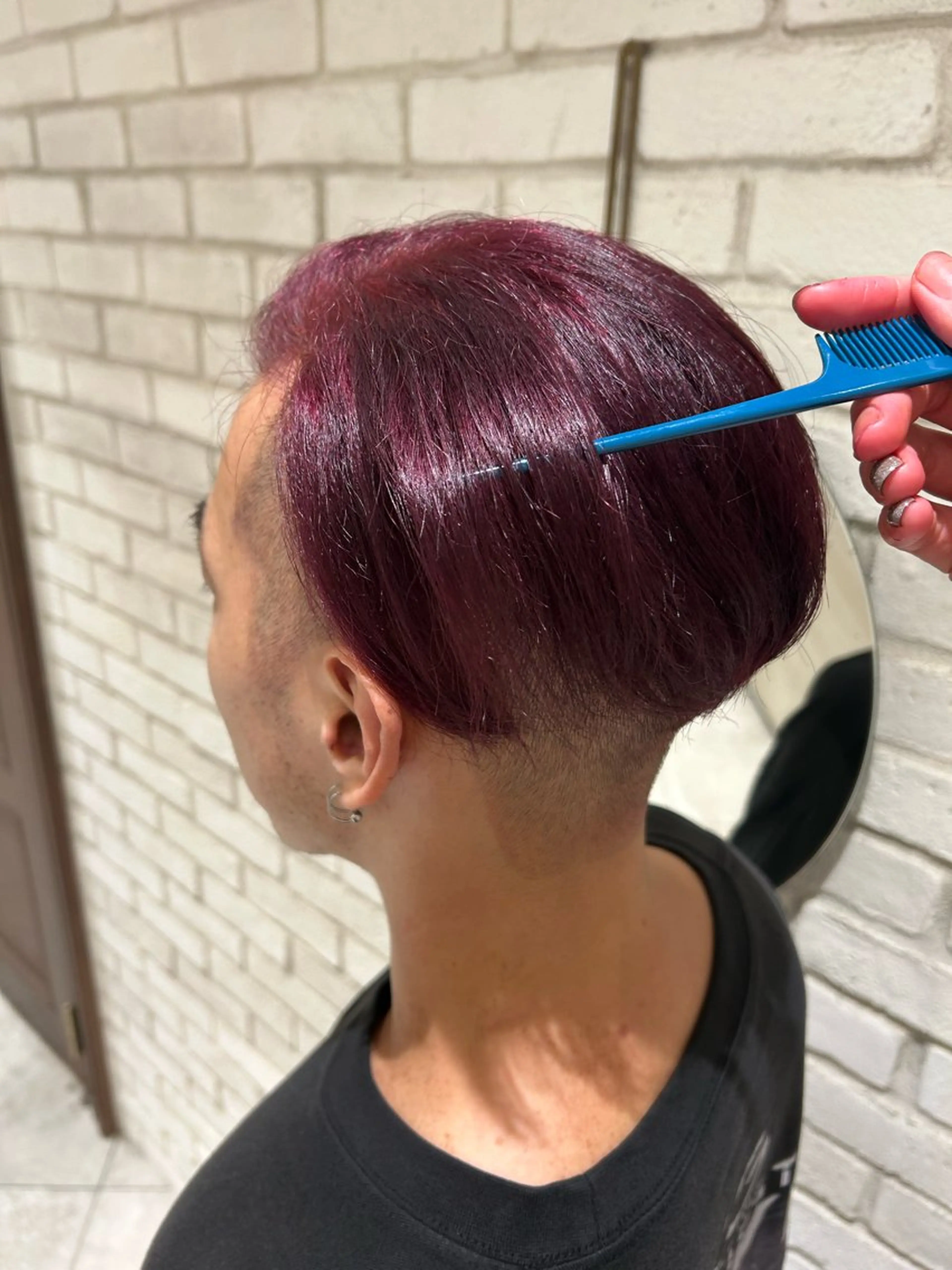 カラー メンズ ダブルカラー ピンクカラー 田島 穂乃花のヘアスタイル