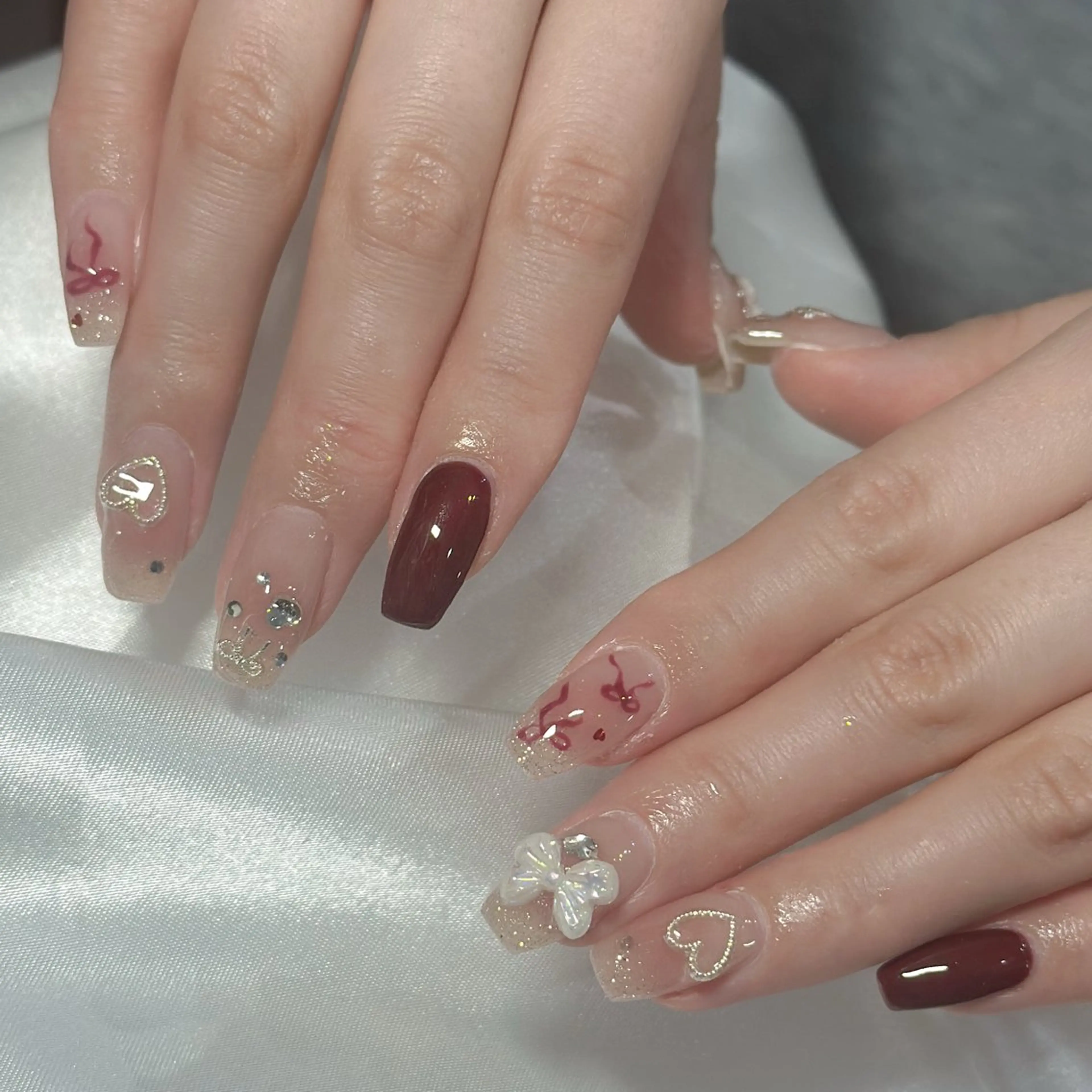 ネイル ハンドネイル フットネイル LAVISH nanamiのネイルデザイン