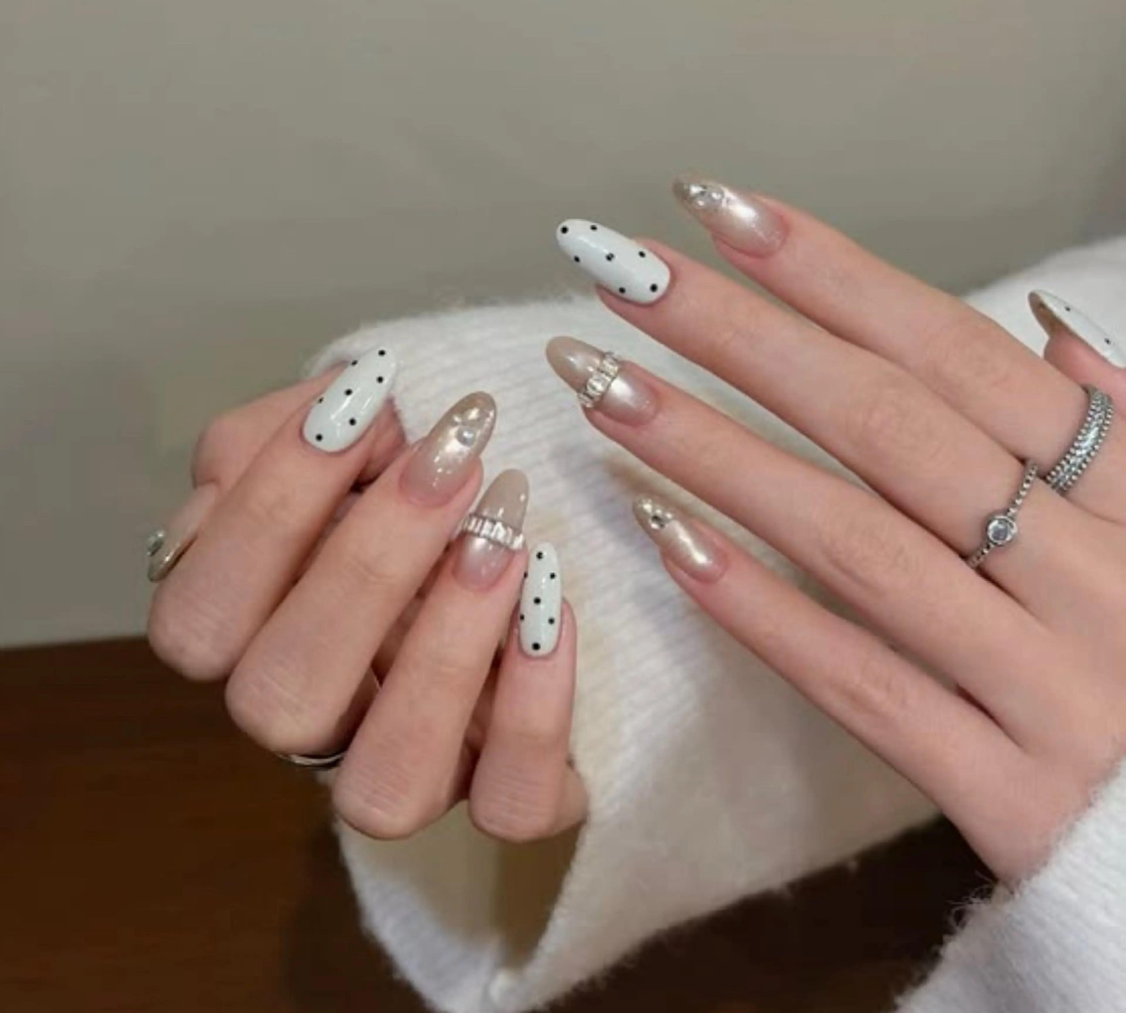 ネイル 韓国ネイル 持ち込み ニュアンスネイル ネイルチップ ハンドネイル Tini ANA.CHUOのネイルデザイン