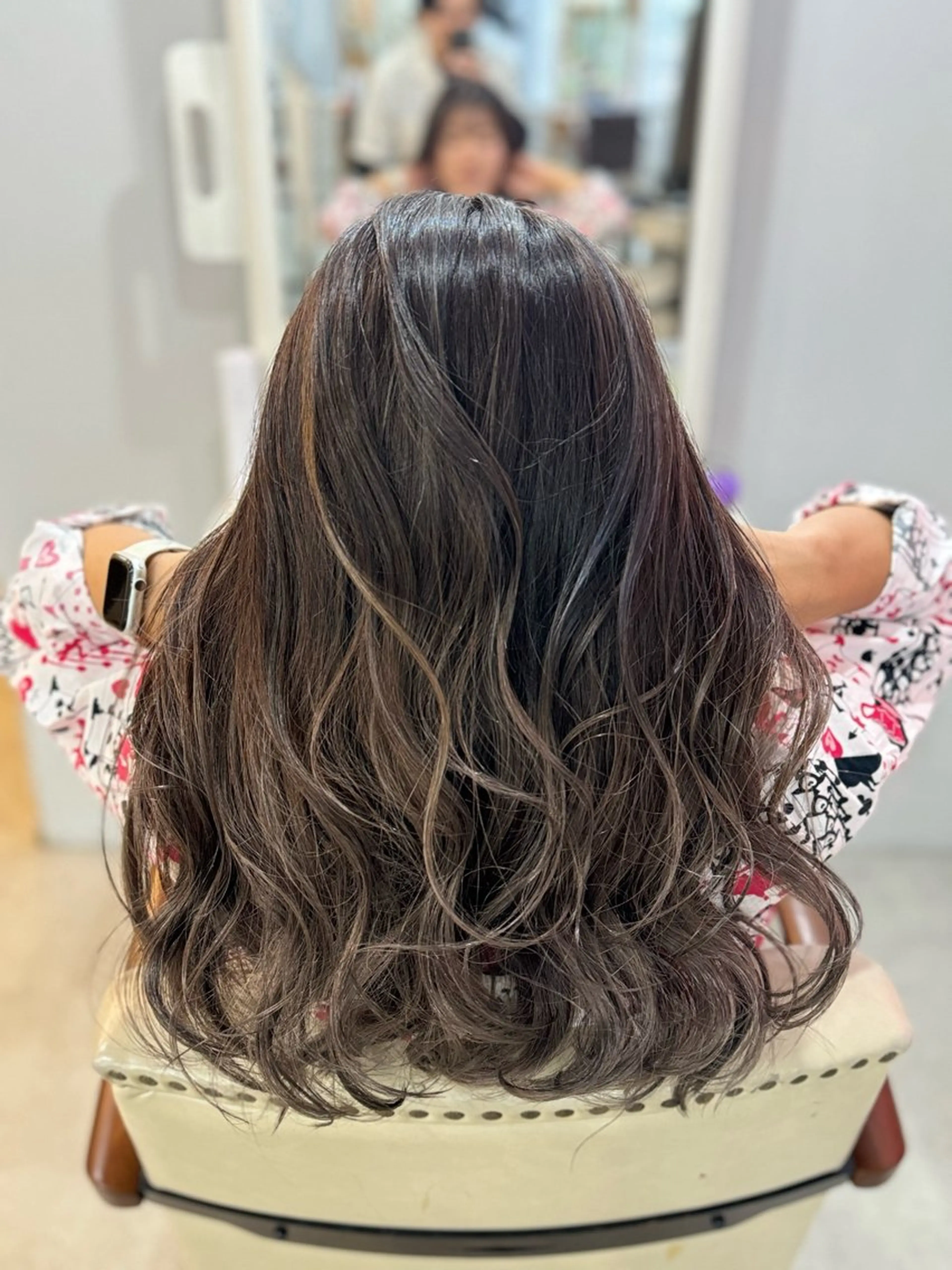 ミディアム to youハイライトのヘアスタイル