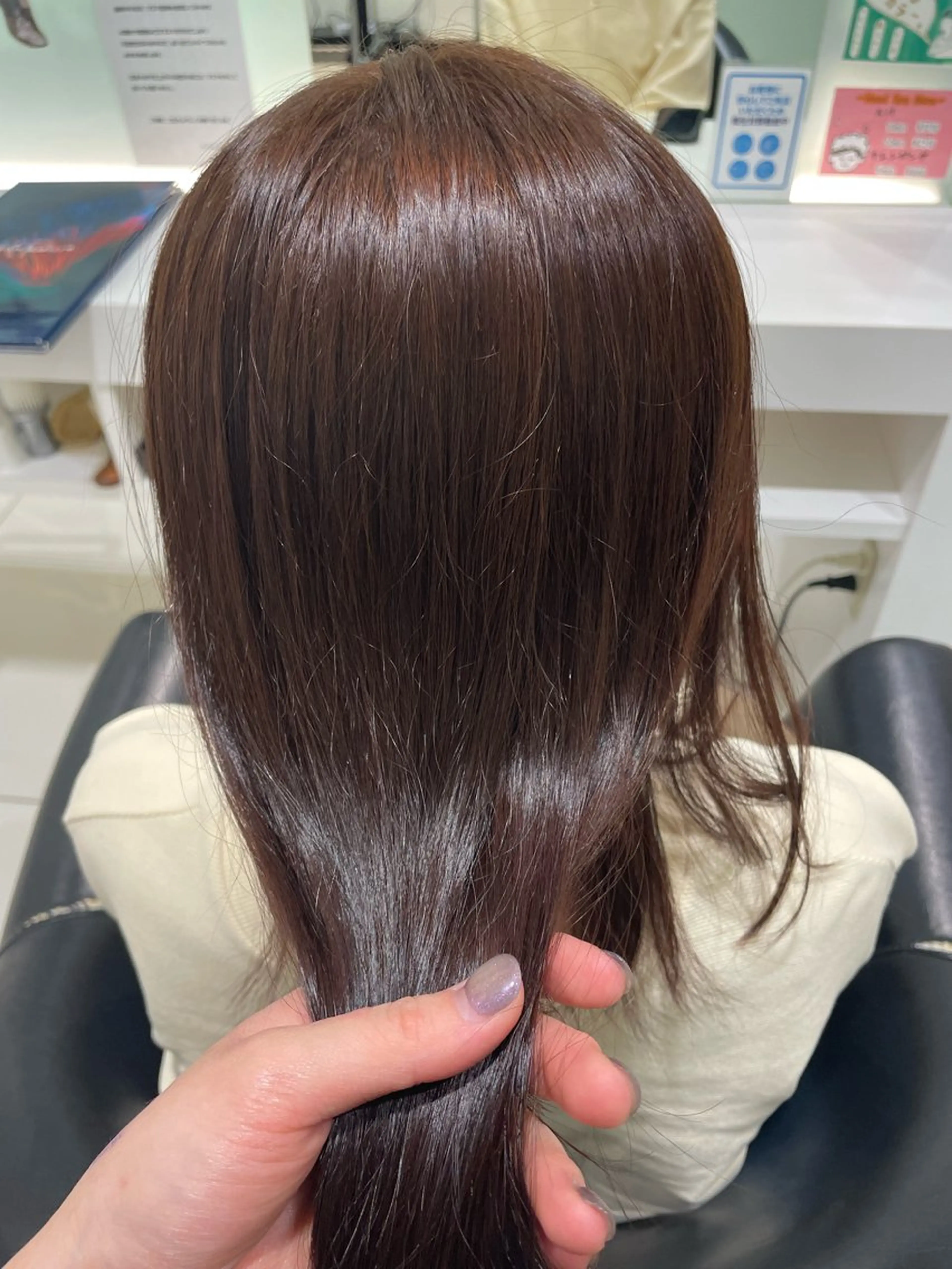 ミディアム カラー ベージュカラー 透明感カラー ピンクカラー ピンクベージュ momoka ［pejite]のヘアスタイル