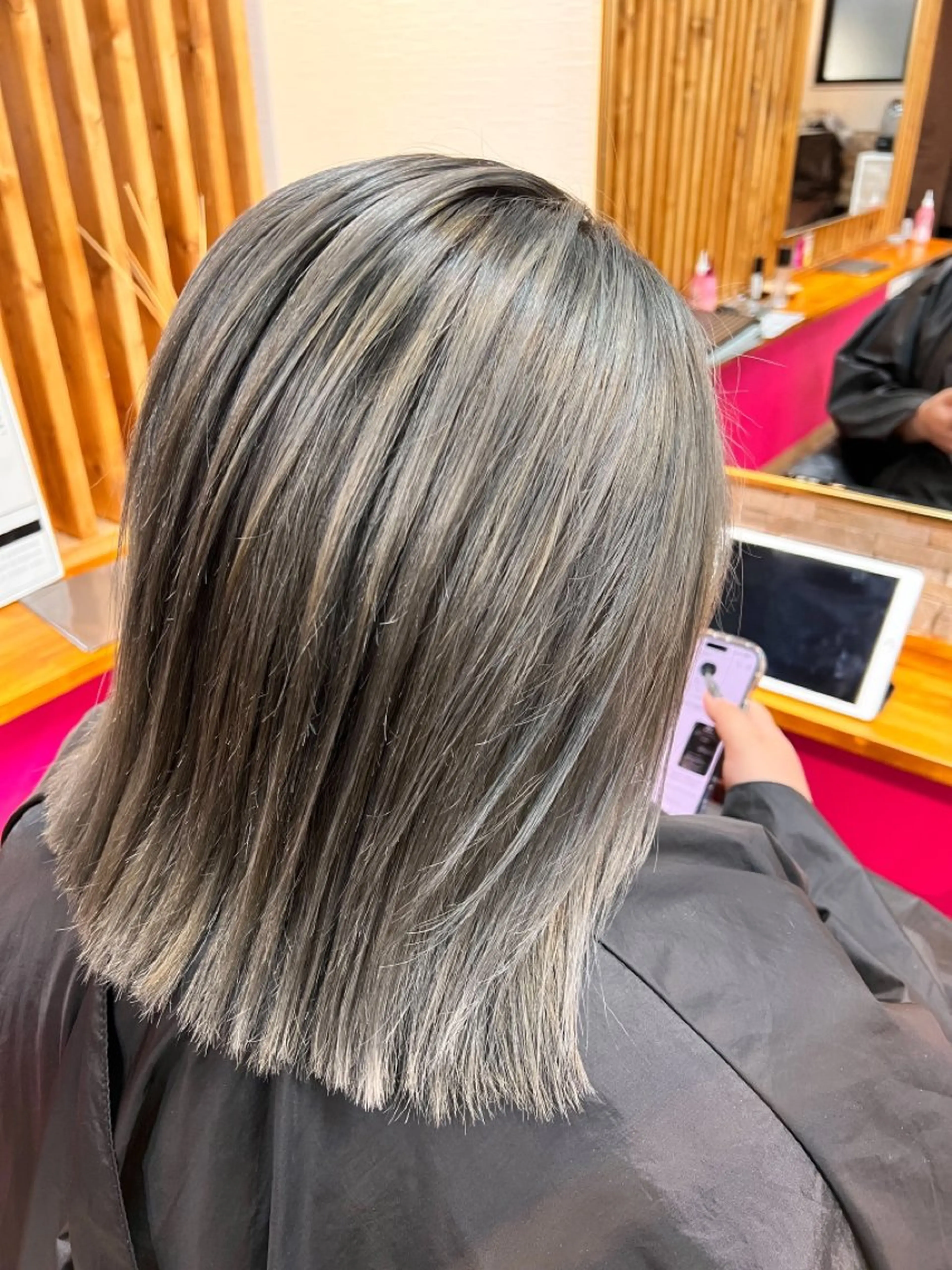 ショート カラー ヘアカラー&縮毛矯正 STAR☆RIVERのヘアスタイル