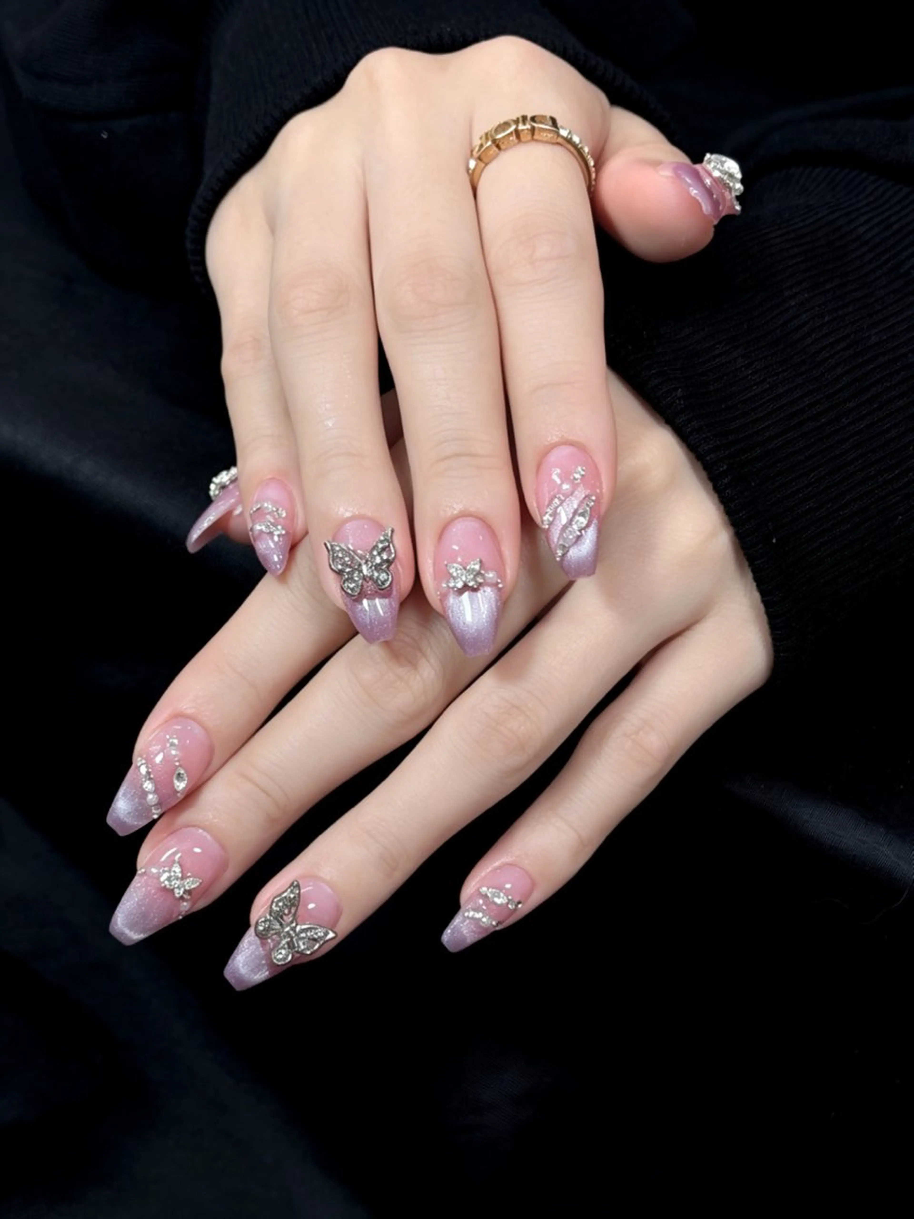 ネイル グラデーション ラメ(グリッター) ピンク ストーンネイル ハンドネイル Rola kira ゆめのネイルデザイン