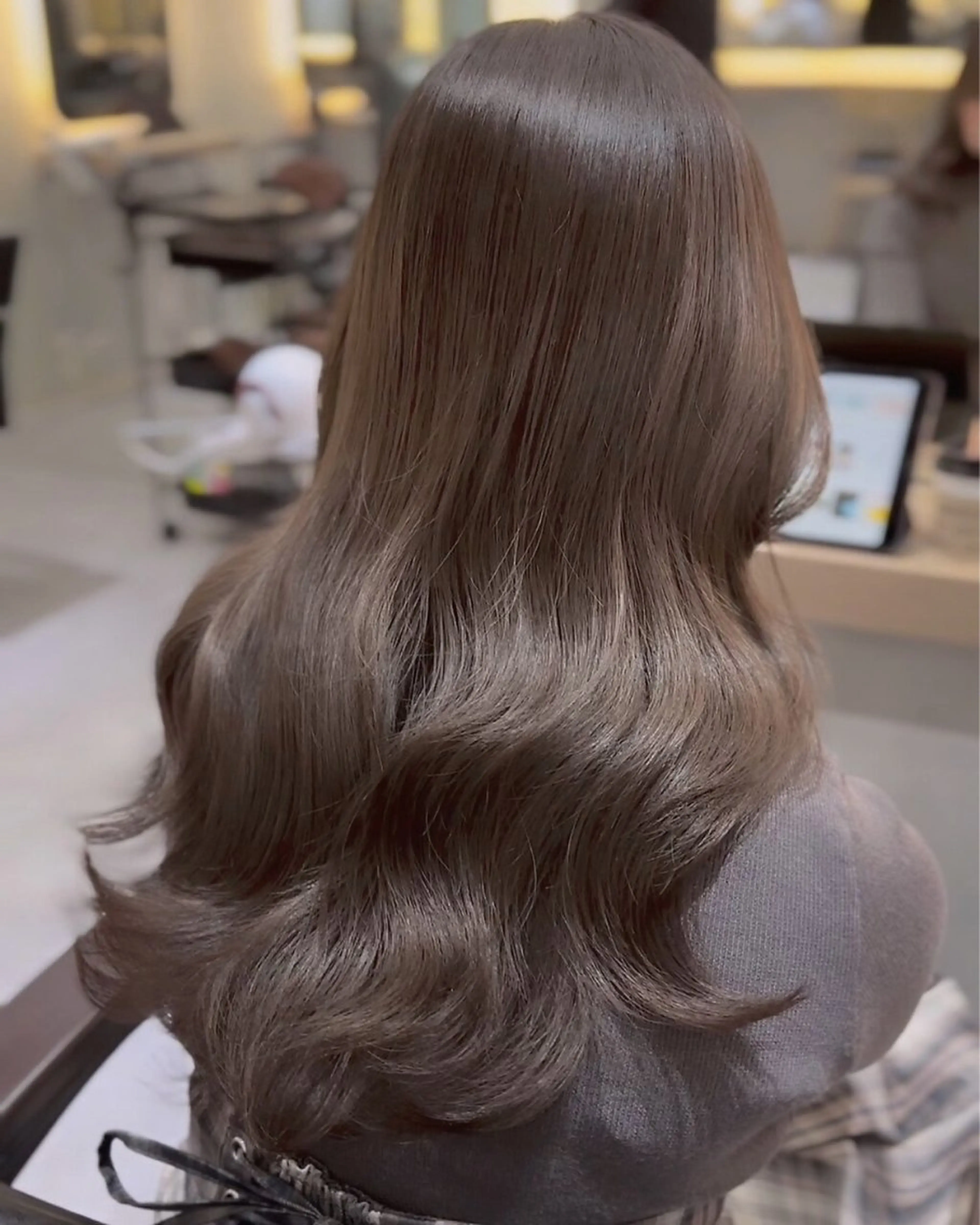 ロング カラー ヘアアレンジ ベージュカラー ブリーチ ブラウンカラー ブラウンベージュ グレージュ ヘアカラー 🌈髪質改善💕 縮毛矯正✨青木まで✨のヘアスタイル