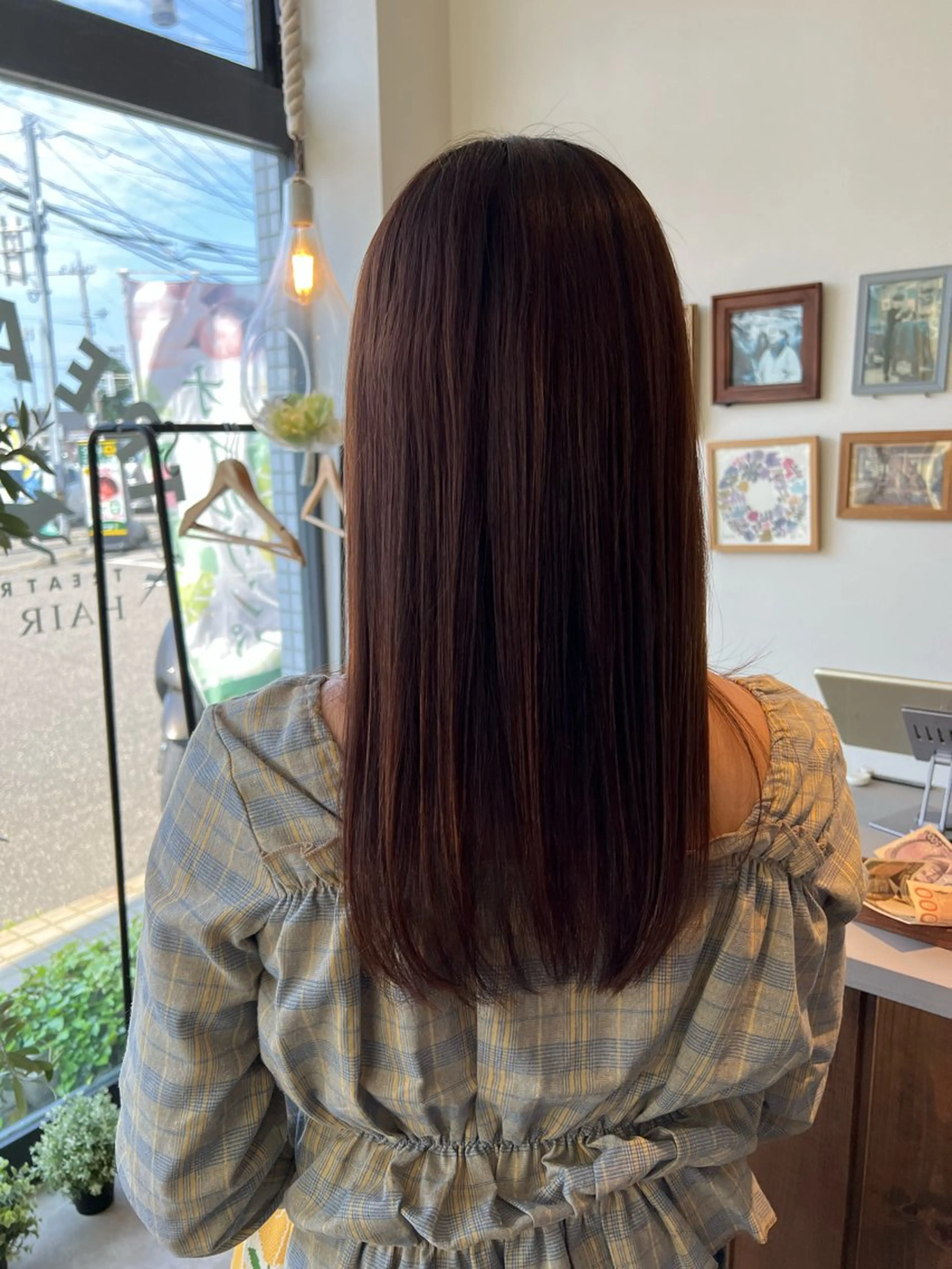 セミロング カット ヘアカラー 縮毛矯正 トリートメント TREASTAR所属・松永 真弥のヘアスタイル