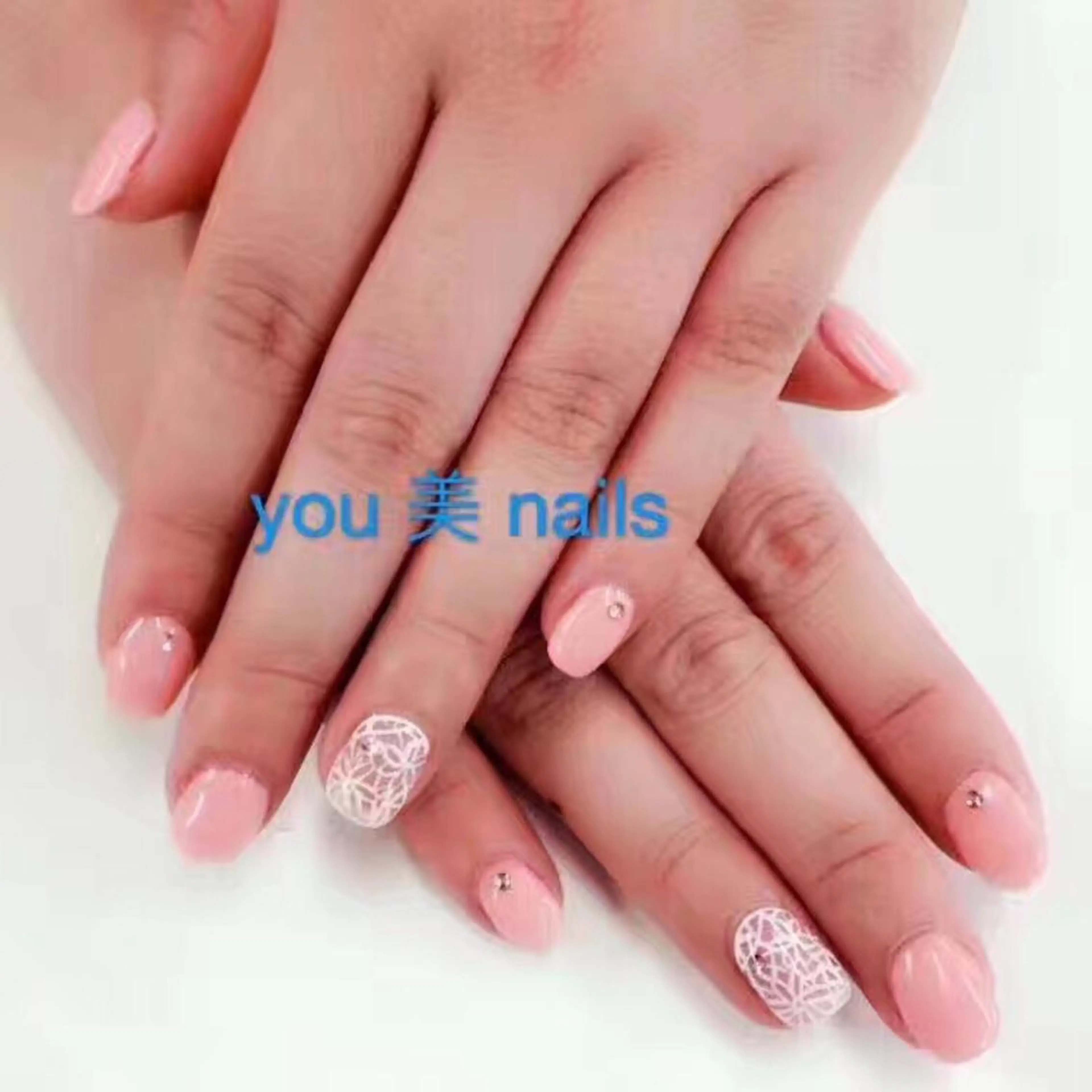 ④ワンカーラー(ラメグラ)+2本アートの写真