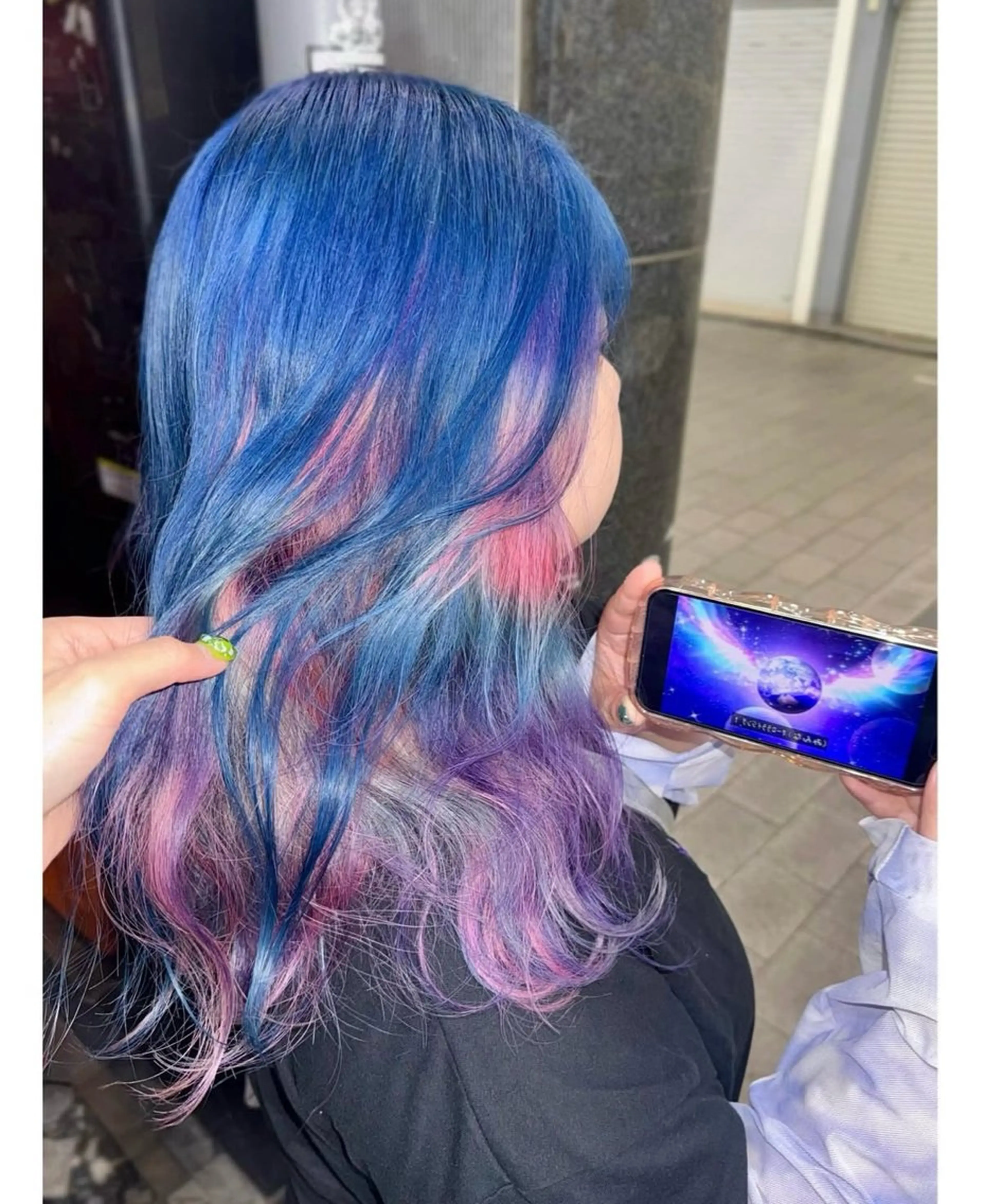 ミディアム カラー ヘアカラー TSUNO🦖 派手髪/オタク美容師のヘアスタイル