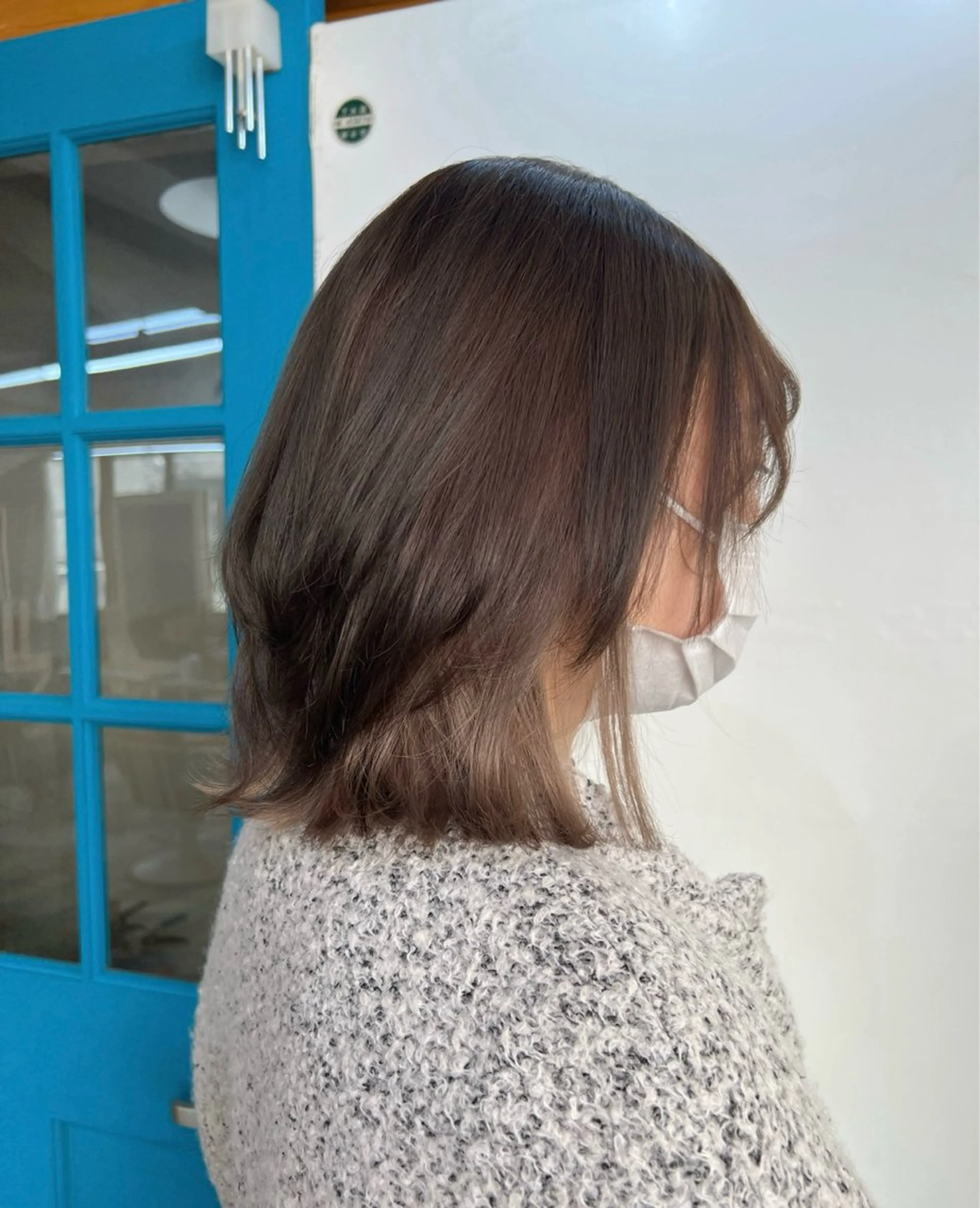 ミディアム カラー ミディアムレイヤー デザインカラー イヤリングカラー ハイライトカラー ボブ カット ヘアカラー トリートメント KANA/ボブ/ インナーカラー/艶髪のヘアスタイル