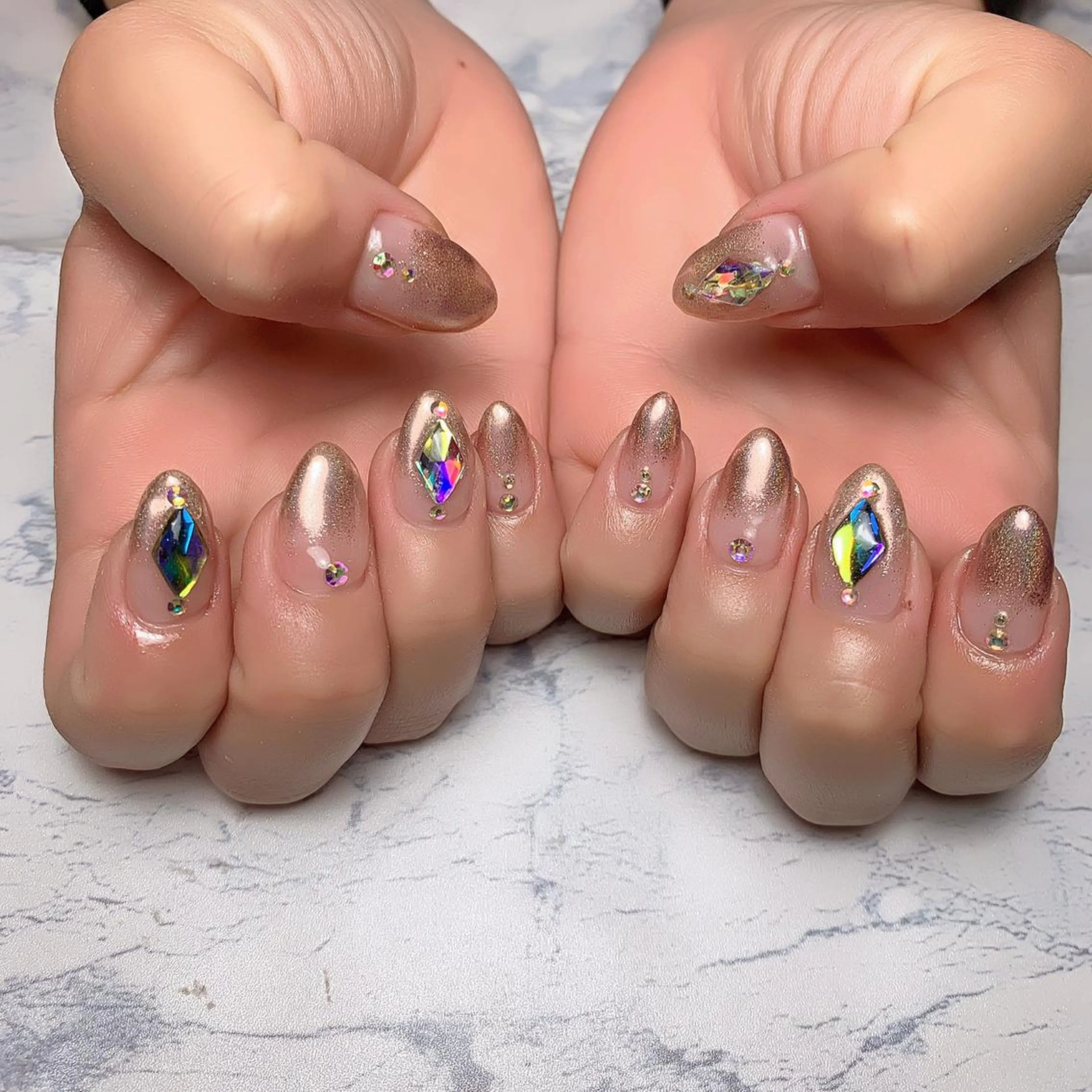 ネイル 菅野 愛花のネイルデザイン