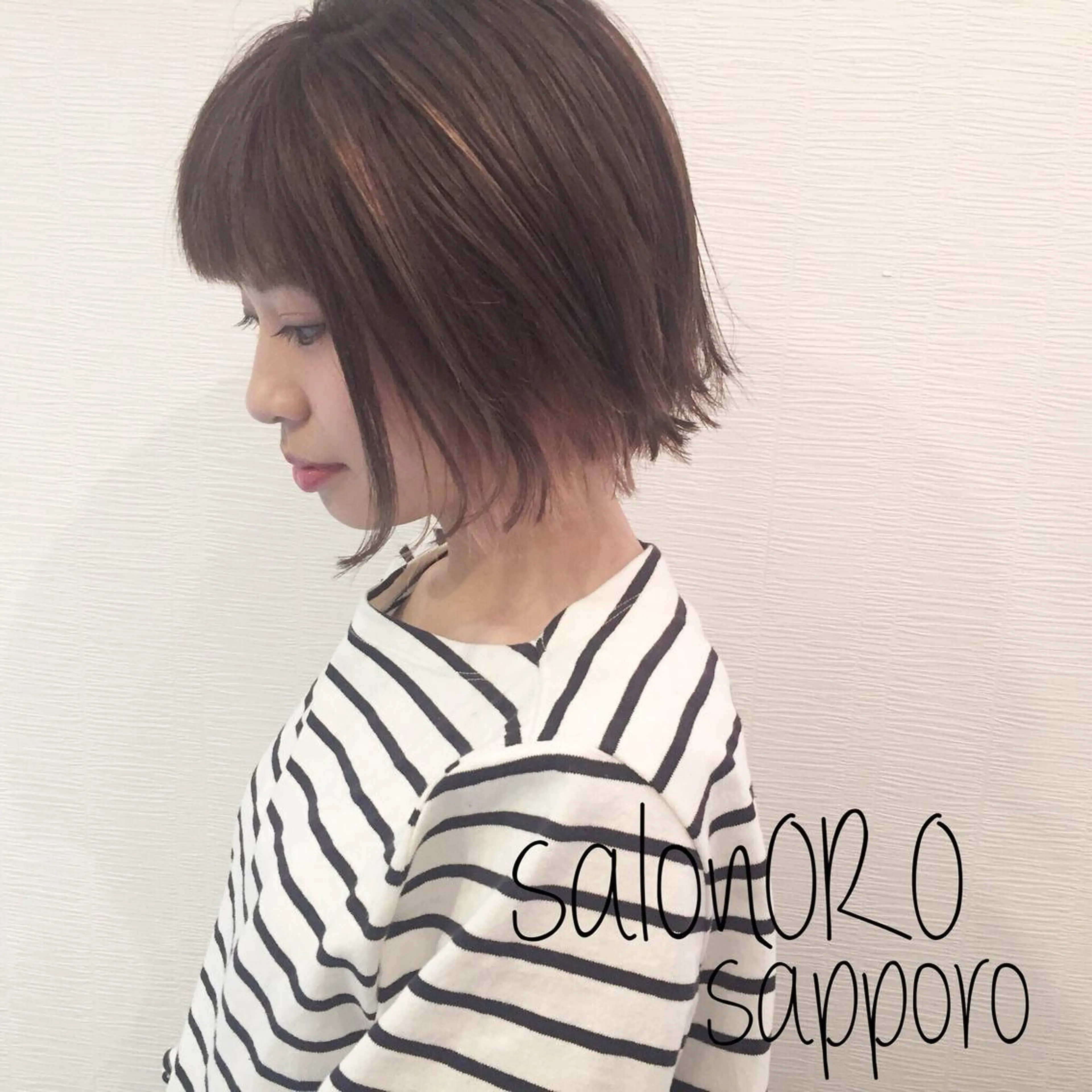 ミディアム カラー 切りっぱなしボブ アッシュ アッシュグレー アッシュグレージュ ブリーチ カット ヘアカラー トリートメント 池田 真由美のヘアスタイル