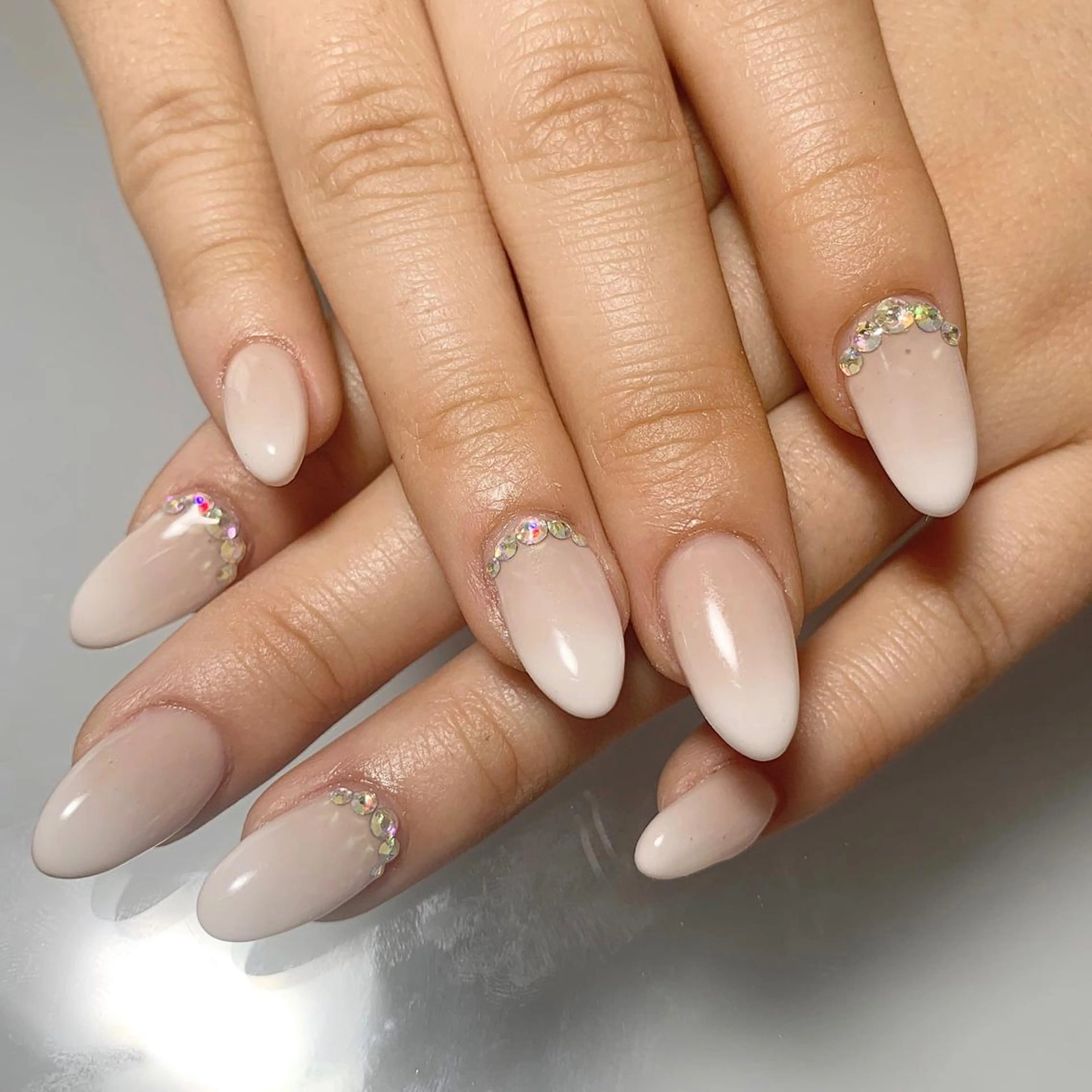 ネイル グラデーション nailsalon Nutsのネイルデザイン