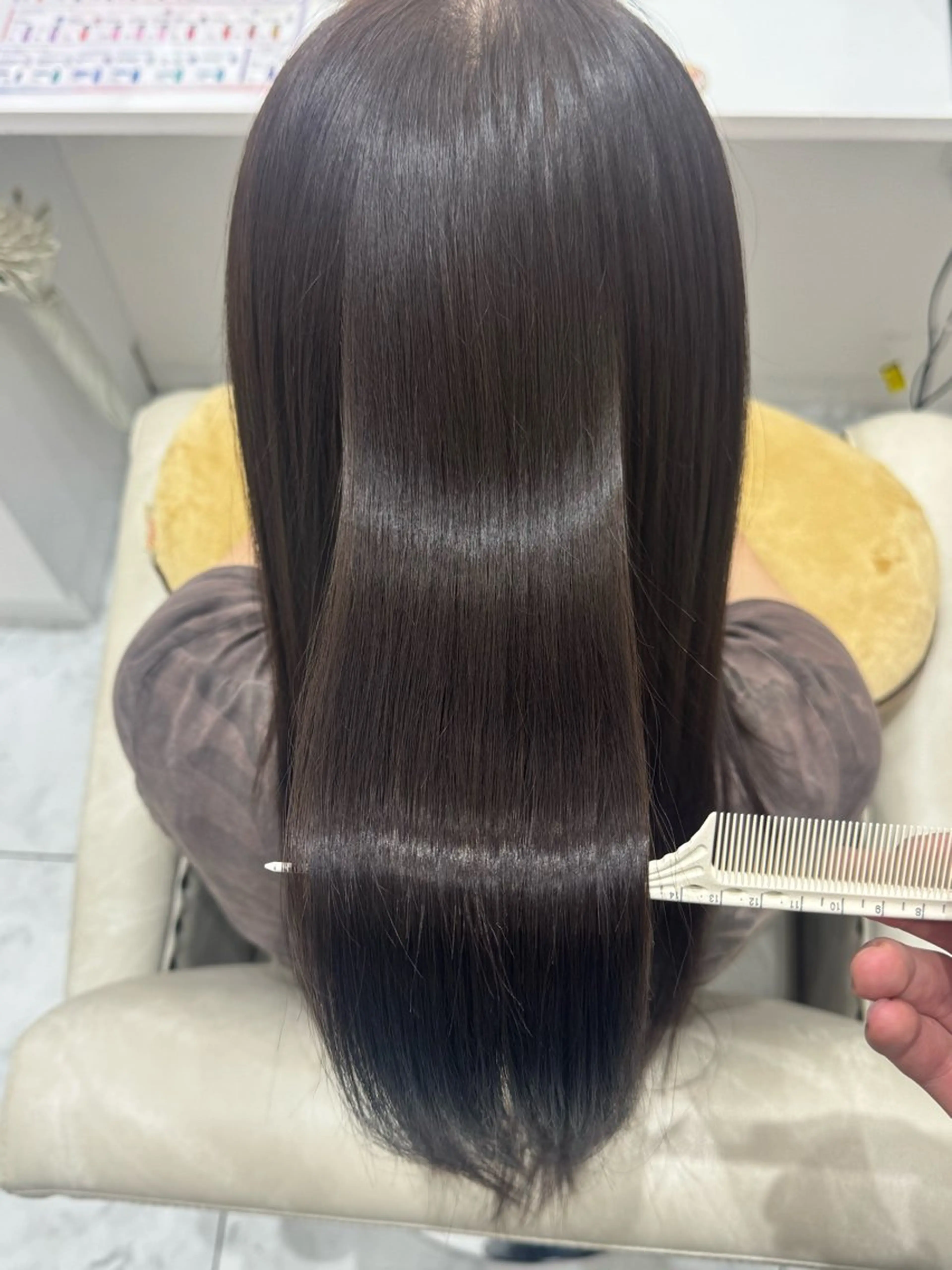 セミロング ヘアカラー トリートメント ✨髪質改善美髪×🩵 艶透明感カラータイガのヘアスタイル