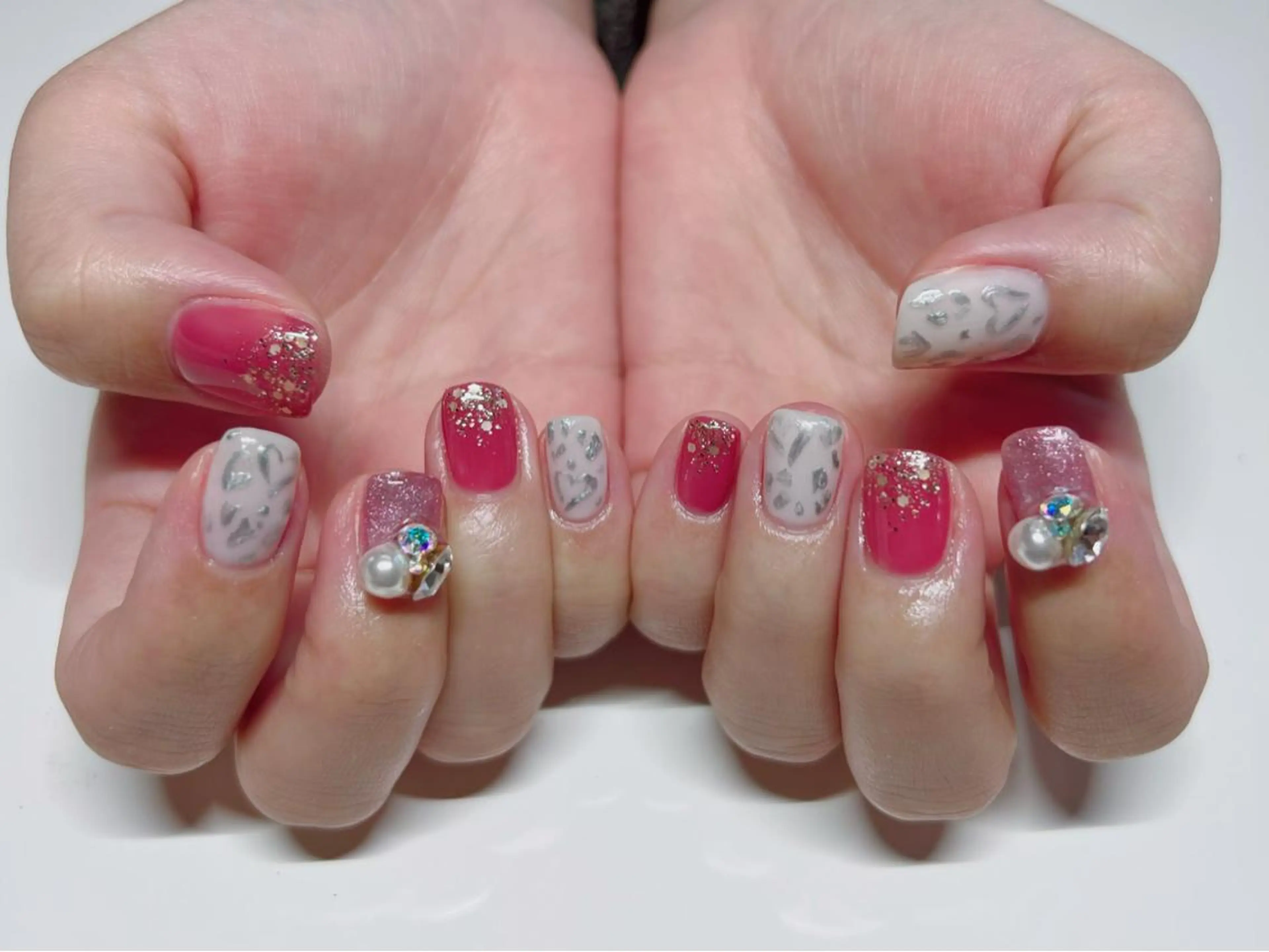 ネイル ハンドネイル IRAS..nail ＥＲＩＫＡのネイルデザイン