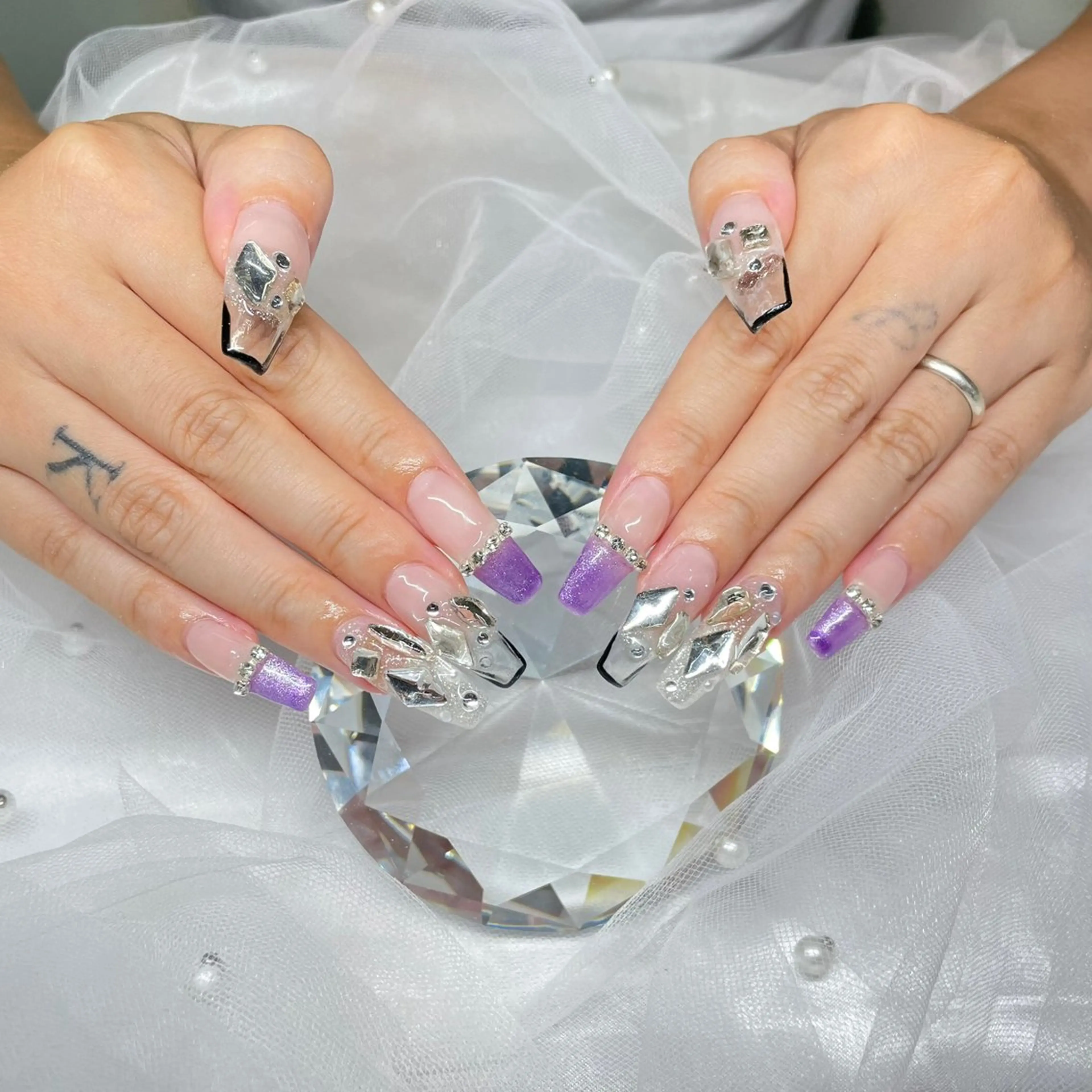 ネイル ハイビスカス ネイルサロンのネイルデザイン