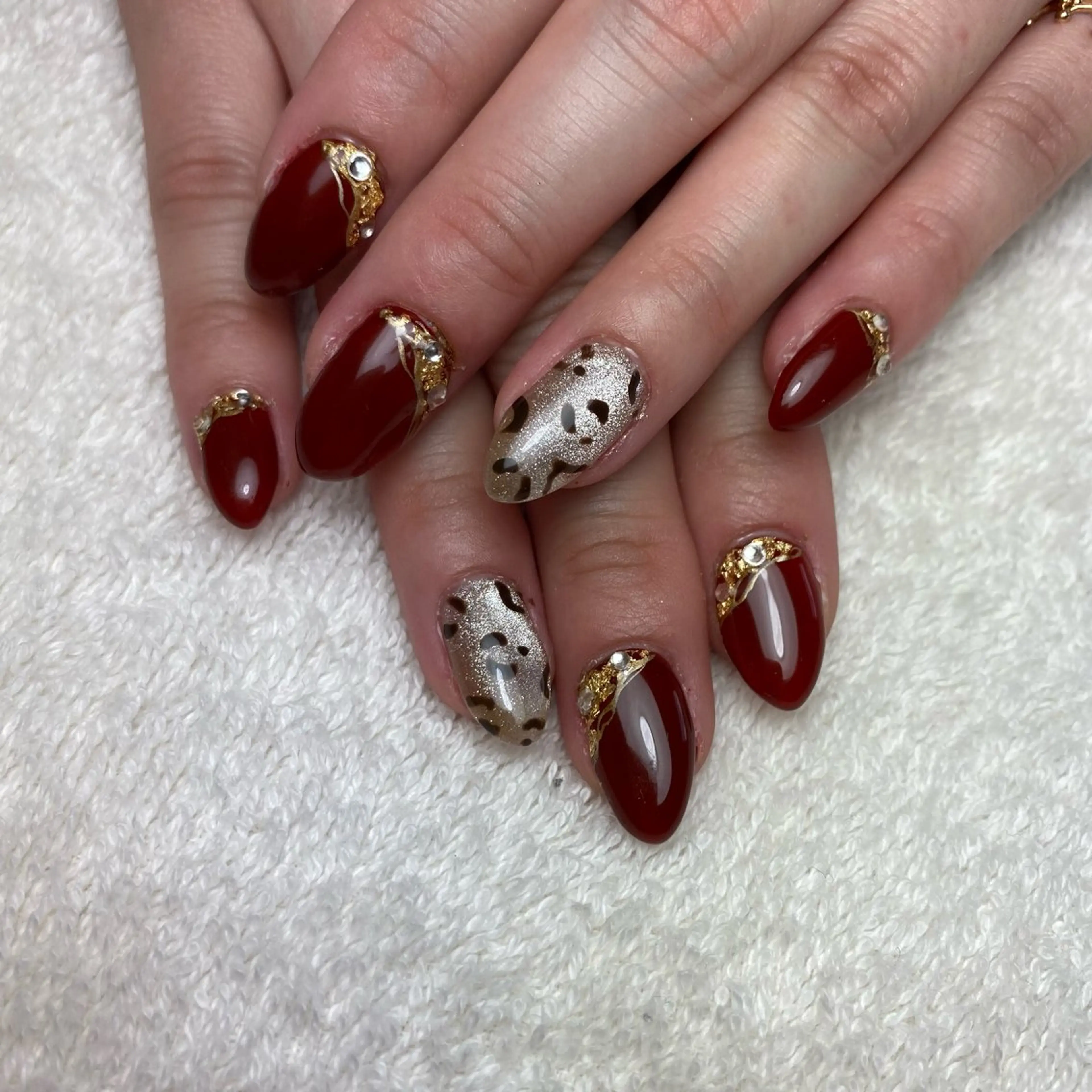 ネイル アニマル柄 冬ネイル ハンドネイル COCO +のエステ・リラクイメージ