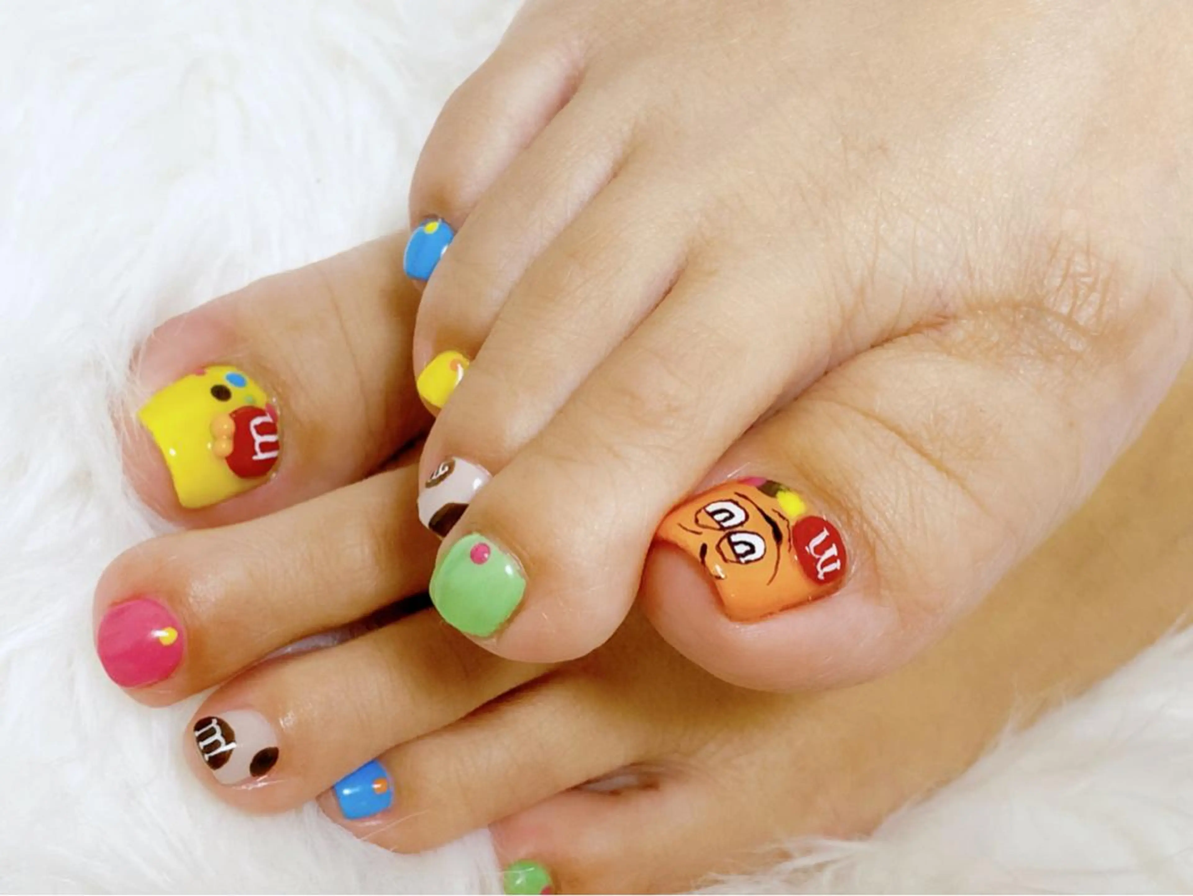 ネイル フットネイル 大人キレイ 𝑁𝑖𝑥𝑖𝑠のネイルデザイン