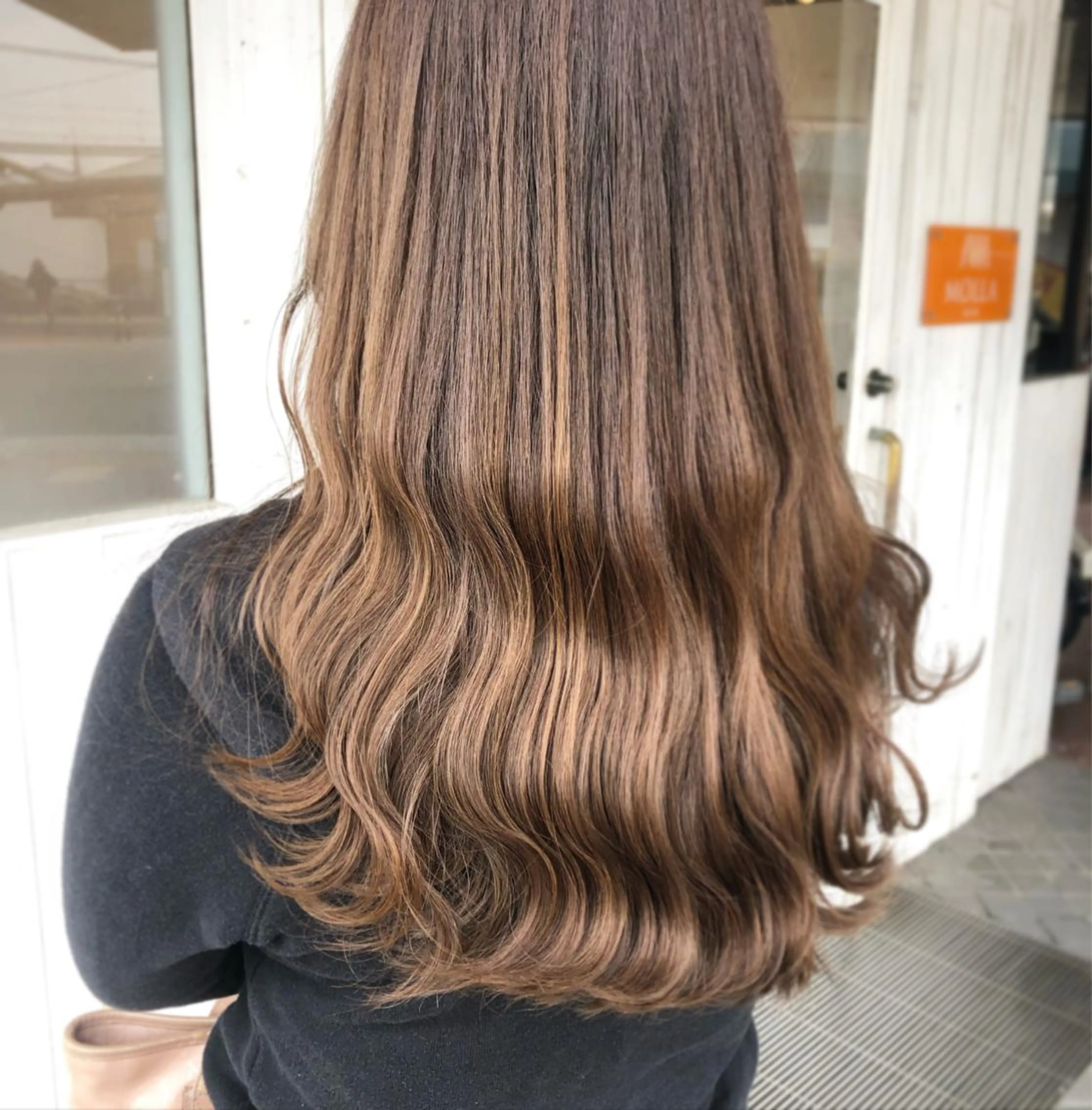 ロング カラー MOLLA 浅香山店所属・谷口ゆめ/縮毛矯正/ 大人女子/眉ワックスのヘアスタイル