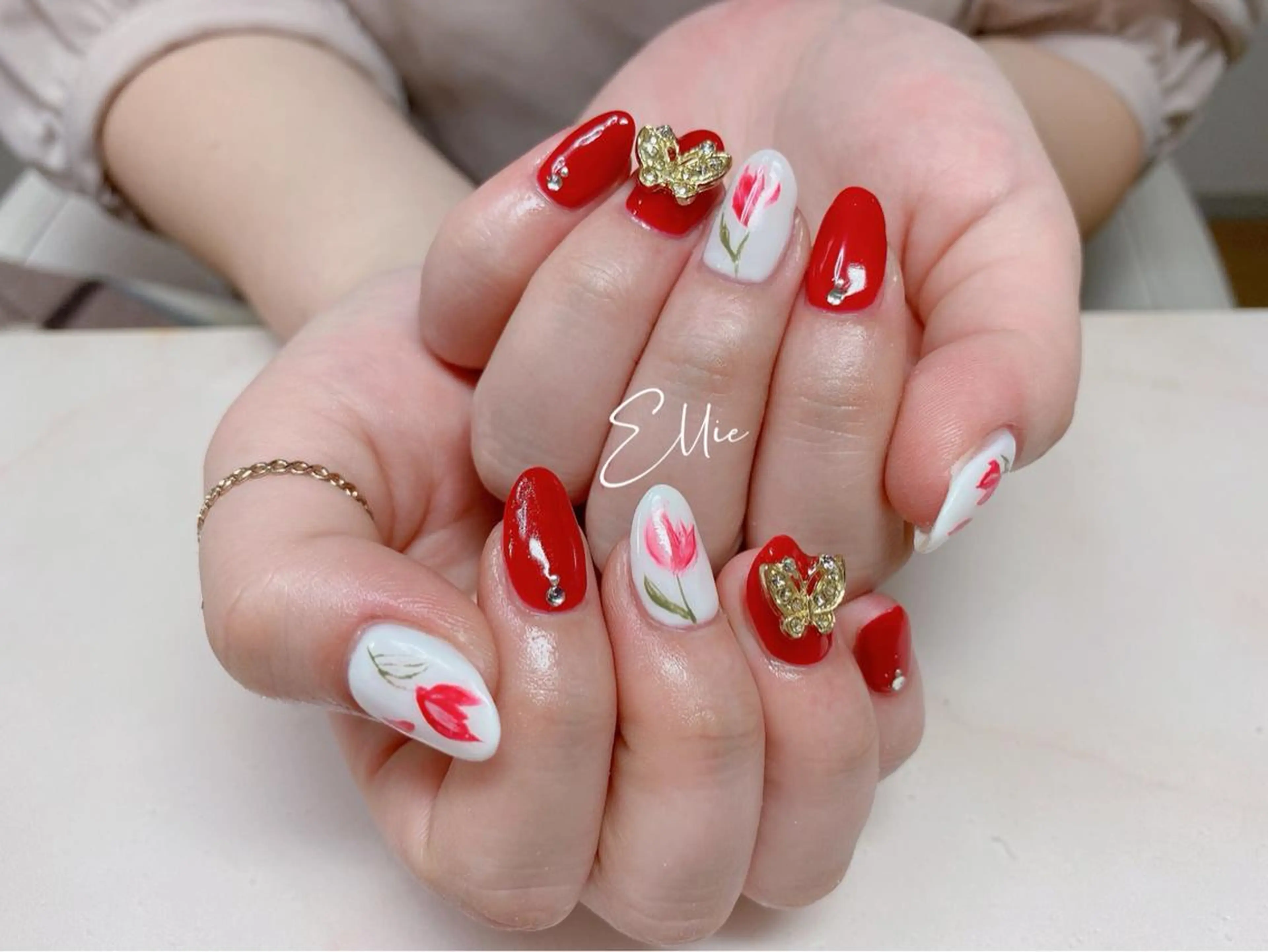 ネイル ハンドネイル ハンドケア 閨匠ビューティサロン 新橋店♡Ellieのネイルデザイン