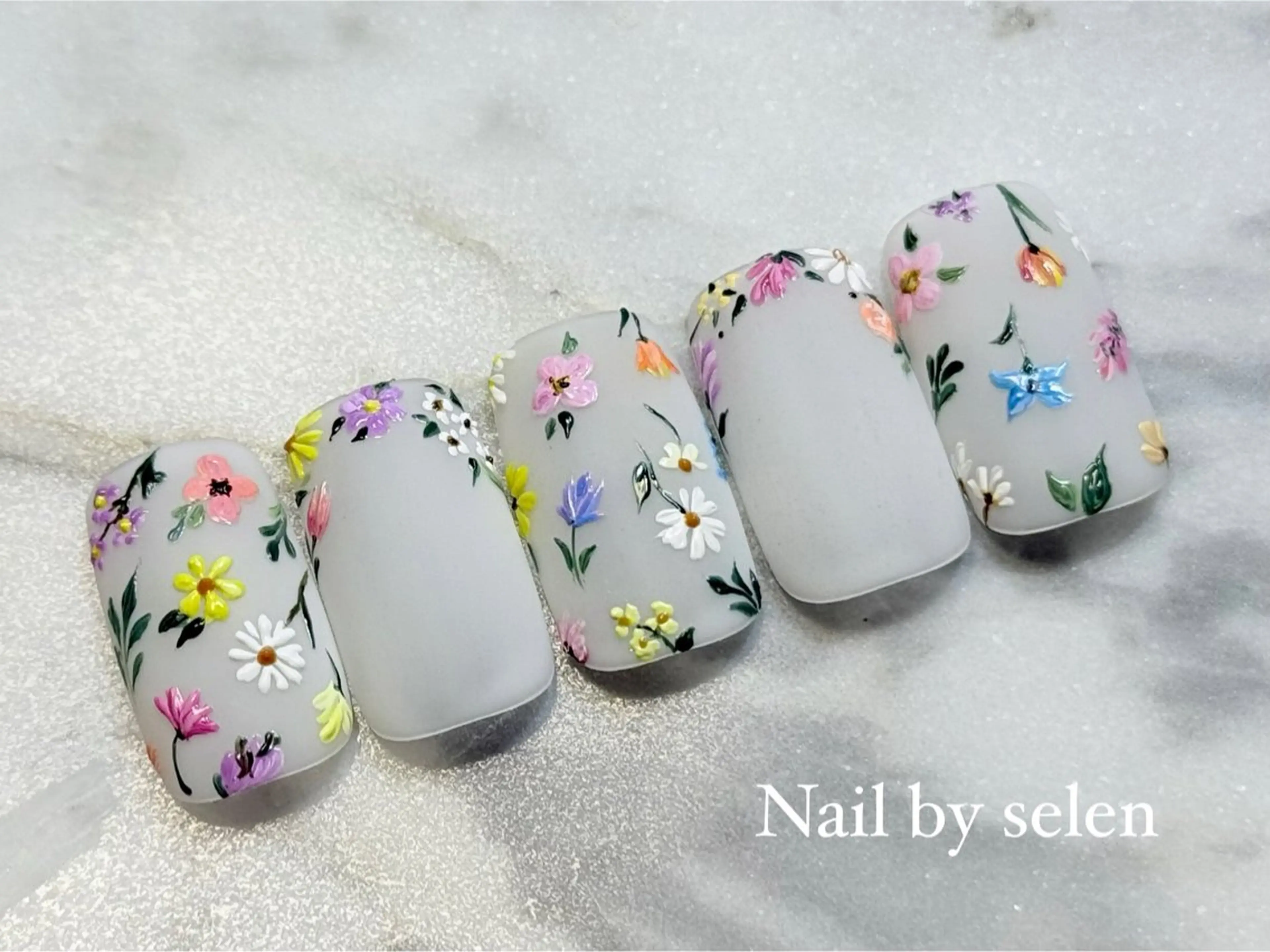 ネイル アートネイル ジェルネイル グラデーション マグネットネイル ミラーネイル ハンドネイル Nail by selen所属・Nail by selenのネイルデザイン