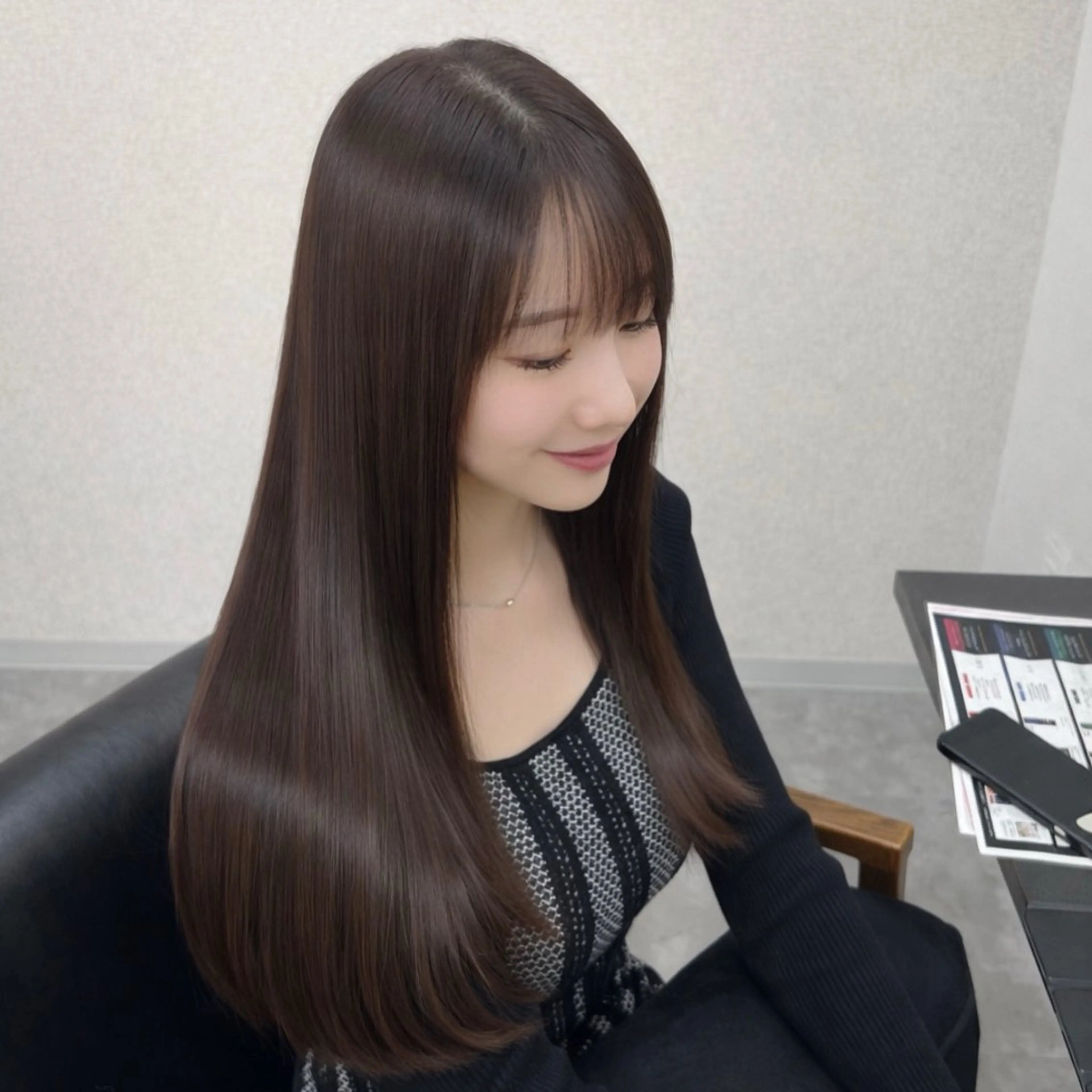 プラチナカラー + 髪質改善TR 【 美髪整形 】の写真