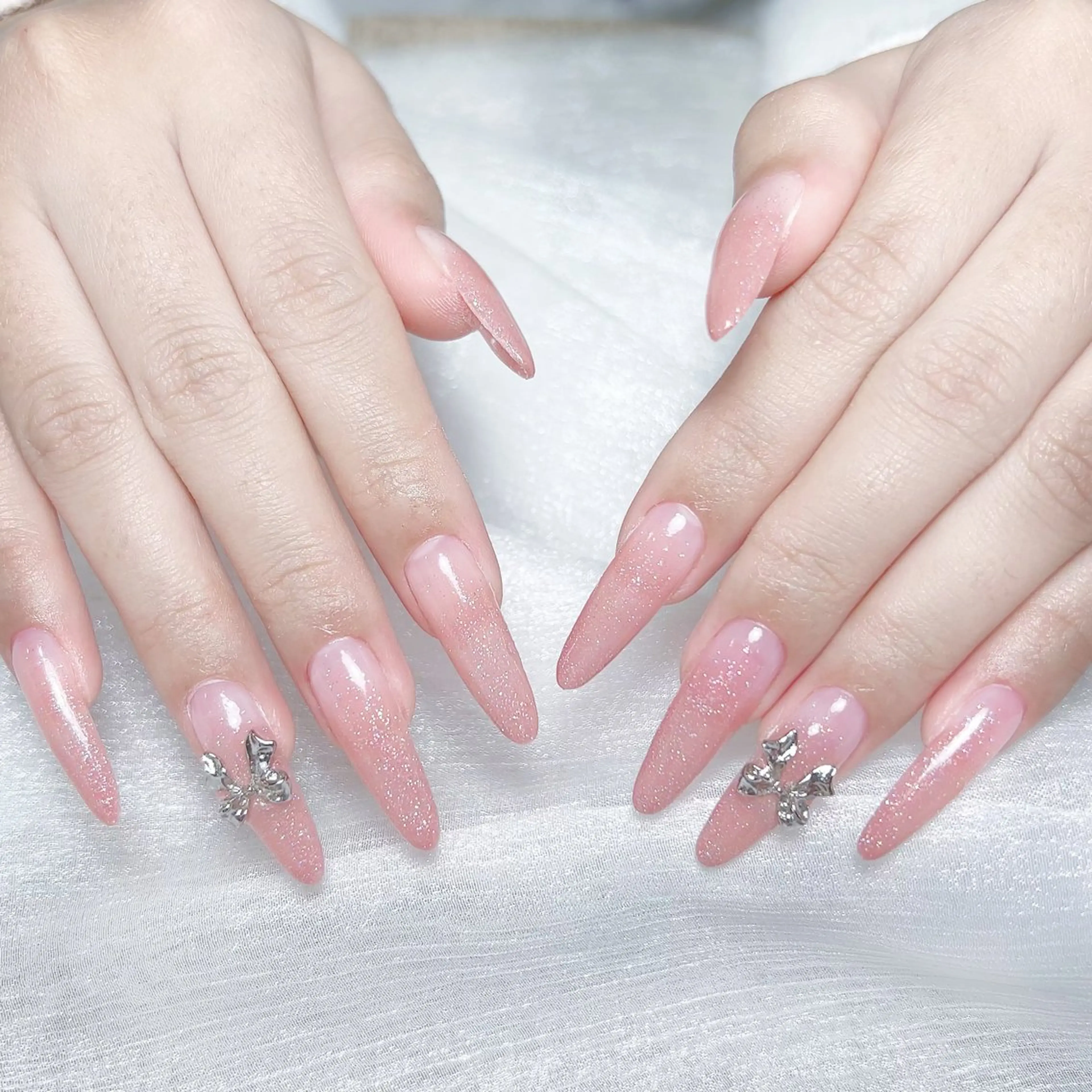 メンズ ネイル メンズ韓国風 アートネイル オーロラネイル ガーリー キラキラネイル Nail salon 木にいるのネイルデザイン